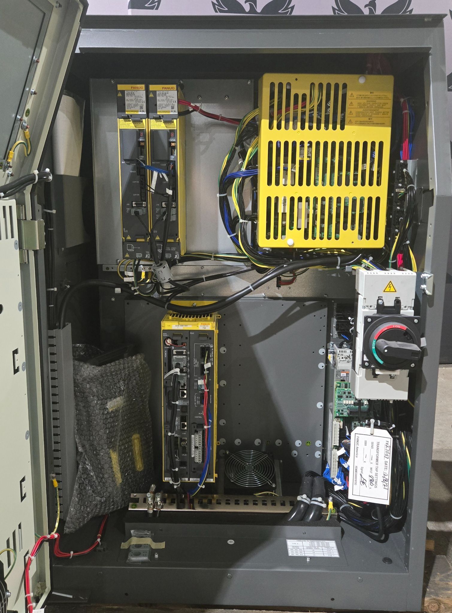 FANUC M-900iB/700 Complete with R-30iB Plus Controller NEW 13