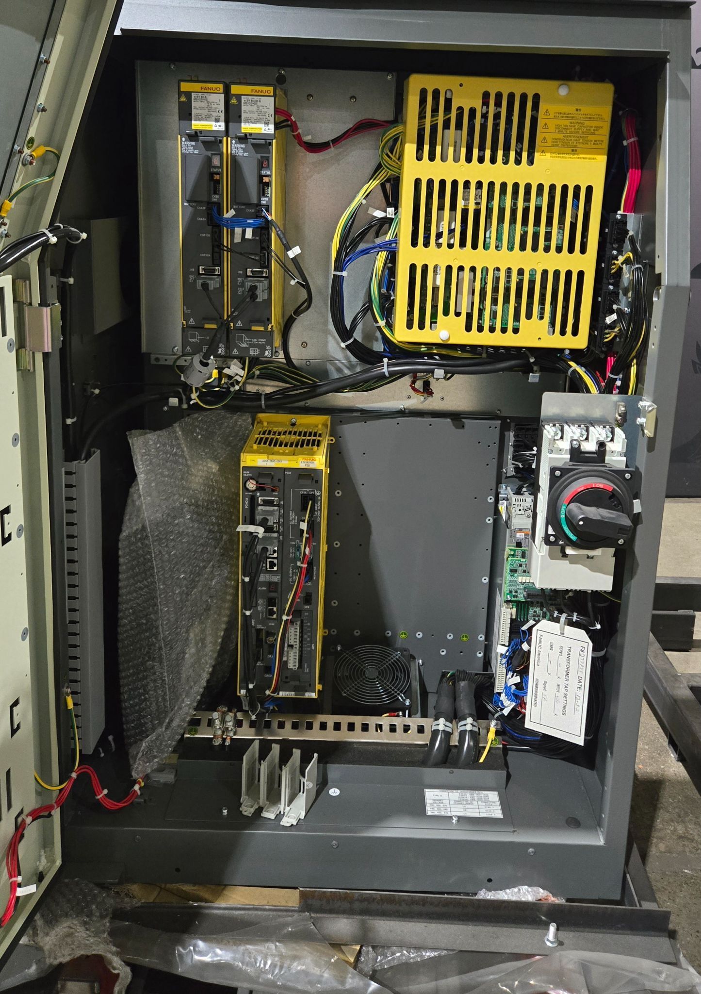FANUC M-900iB/700 Complete with R-30iB Plus Controller NEW 13
