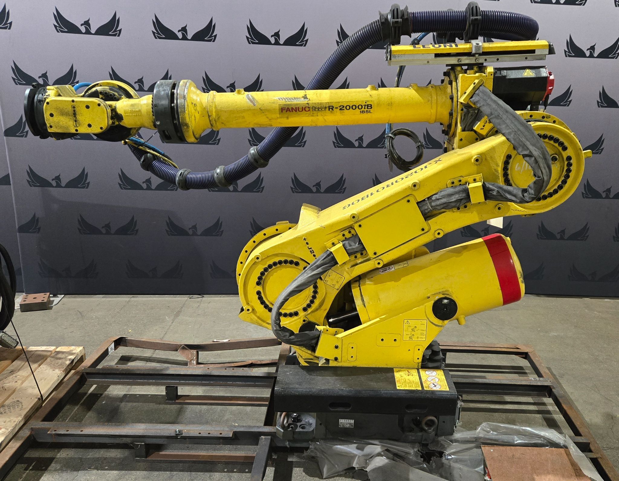 FANUC R-2000iB/185L Robot Complete with R-30iB Controller & WTC Gen 6 MFDC USED 1