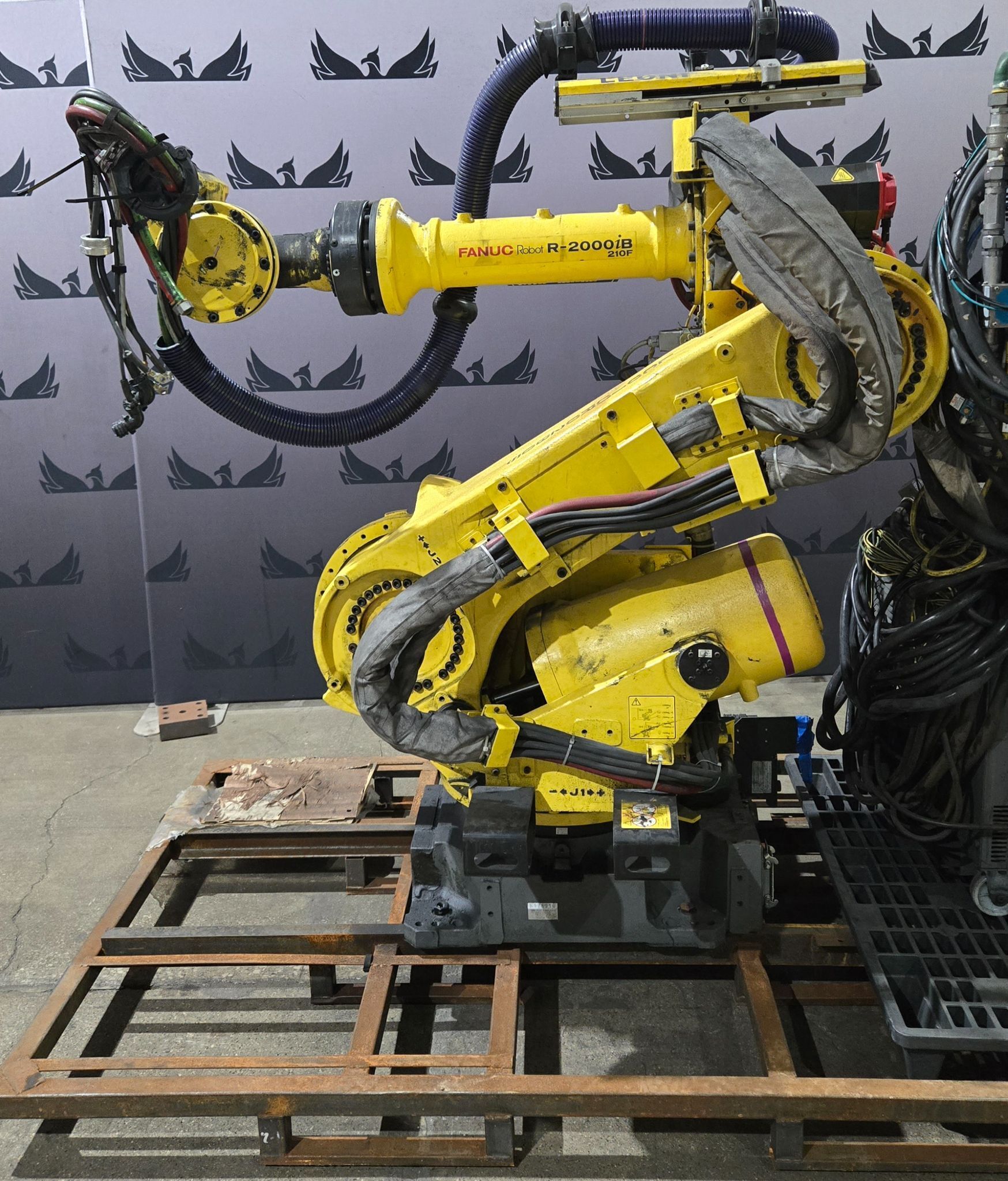 FANUC R-2000iB/210F Complete with R-30iB Controller & WTC Gen 6 MFDC Inverter USED 1