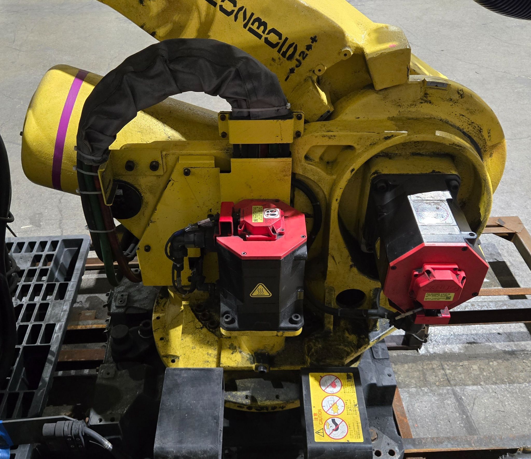 FANUC R-2000iB/210F Complete with R-30iB Controller & WTC Gen 6 MFDC Inverter USED 6