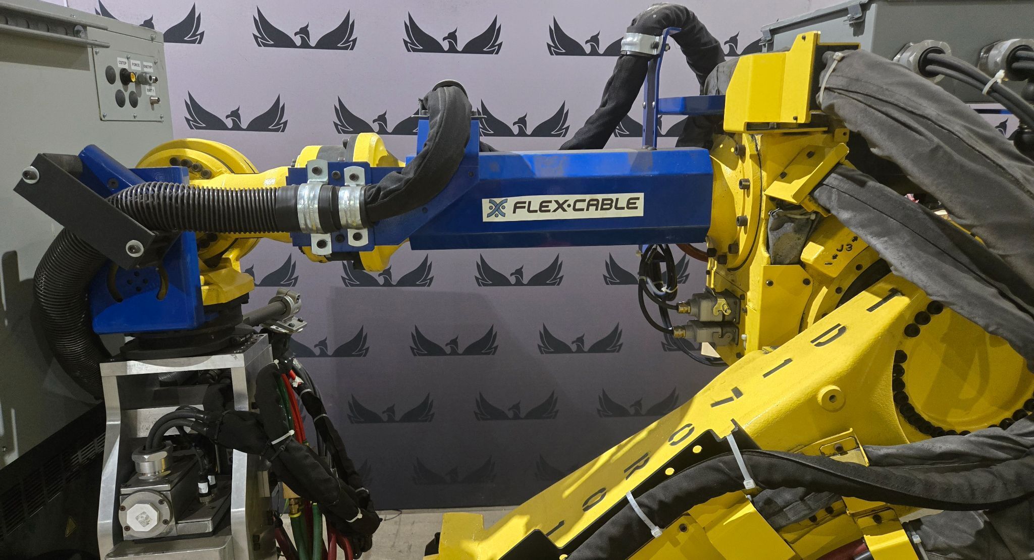 FANUC R-2000iB/210F Complete with R-30iA Controller and WTC WT6000 Weld Inverter USED 4