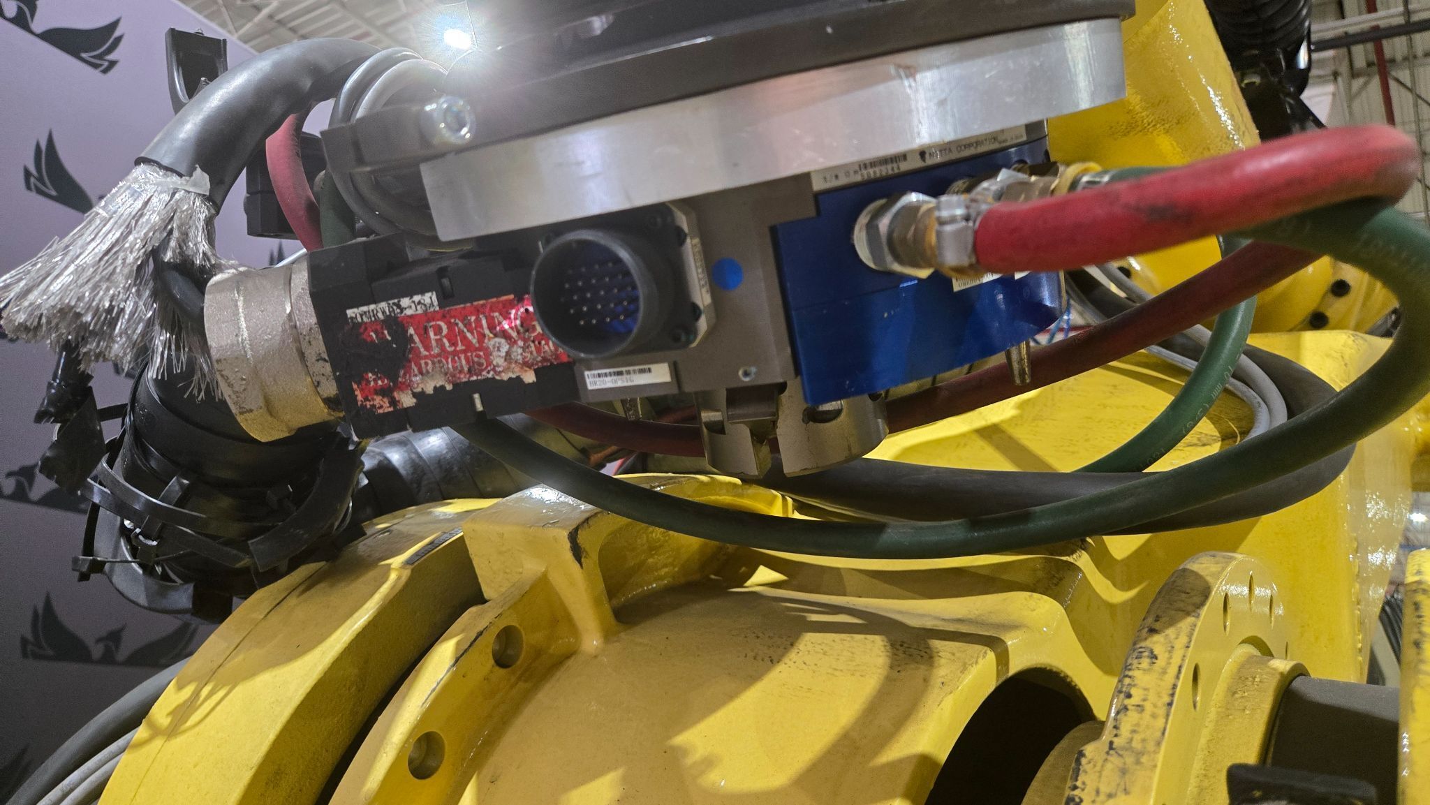 FANUC M-900iA/350 Complete with R-J3iC Controller USED 1