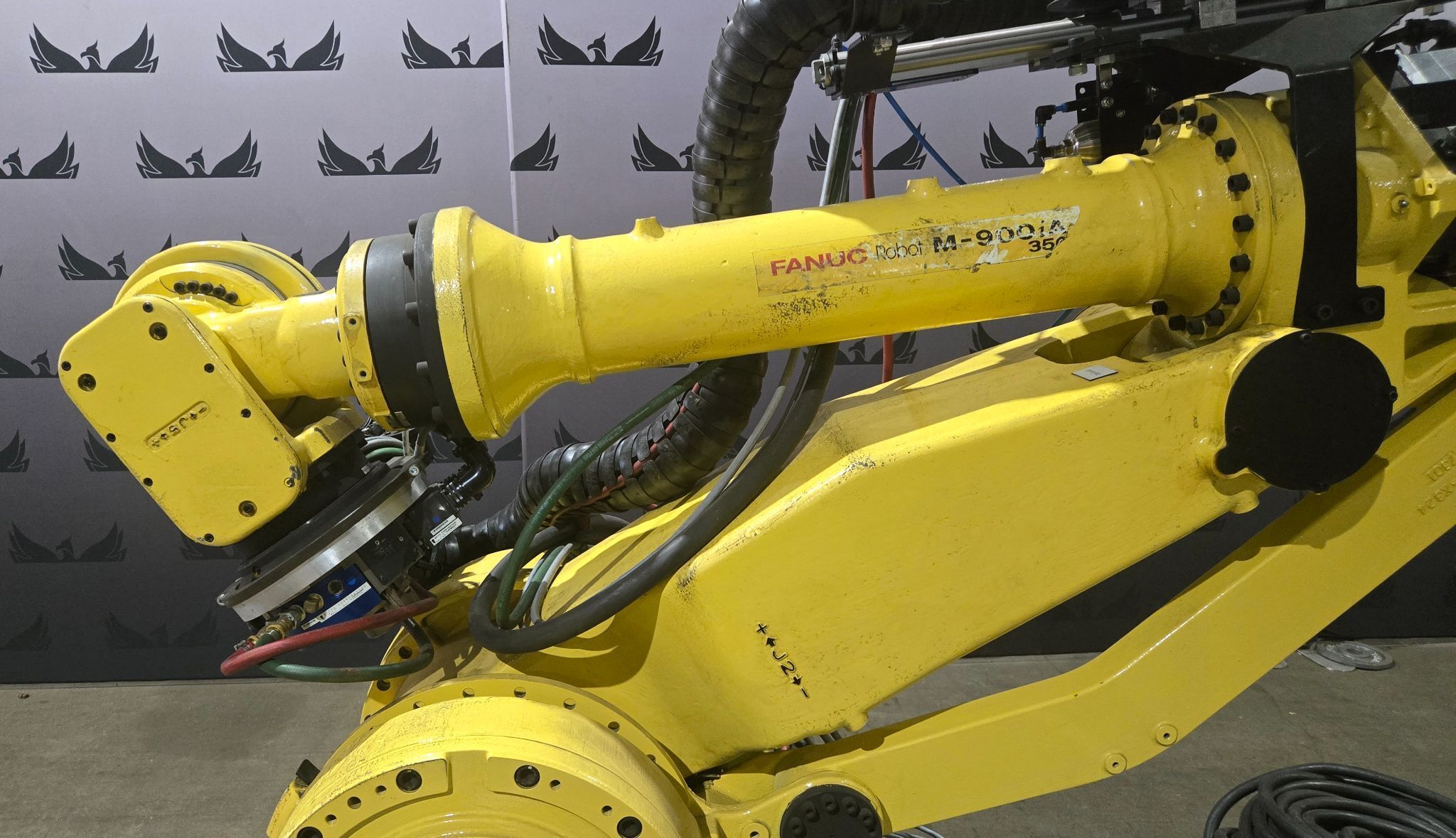 FANUC M-900iA/350 Complete with R-J3iC Controller USED 3