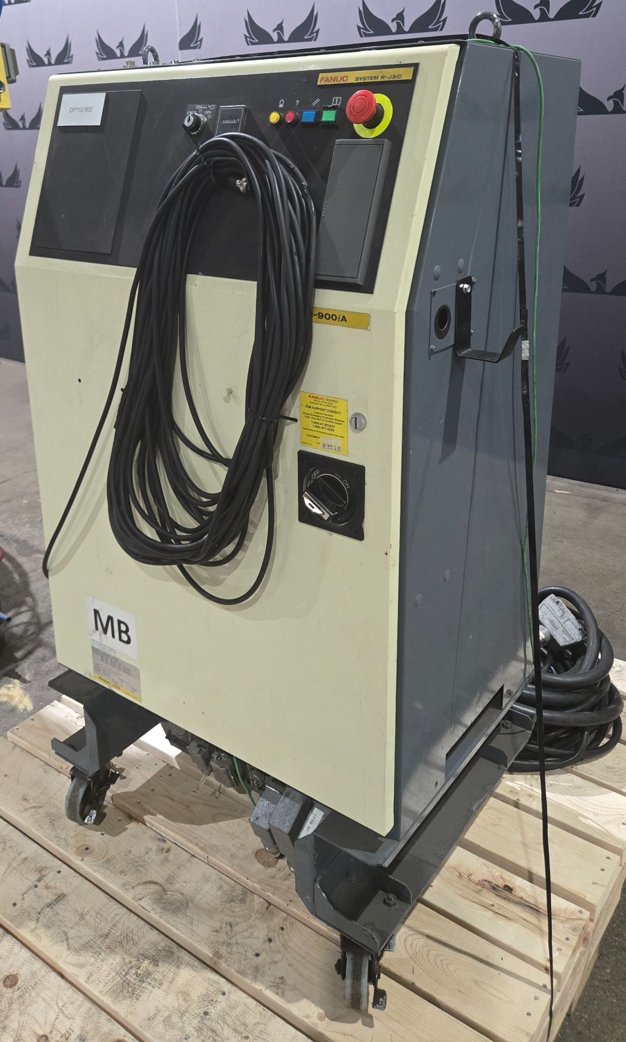 FANUC M-900iA/350 Complete with R-J3iC Controller USED 10