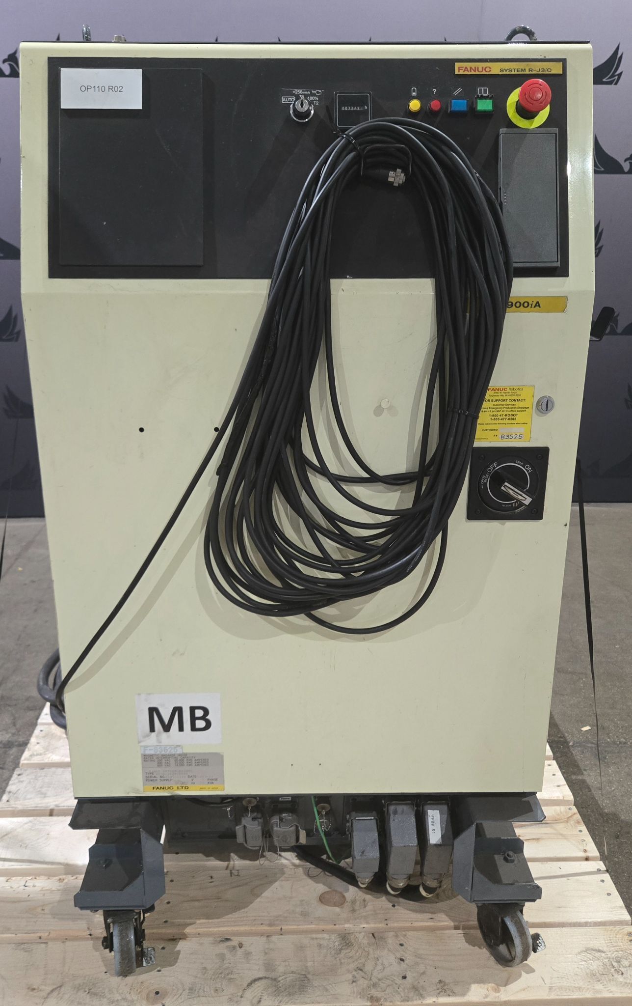 FANUC M-900iA/350 Complete with R-J3iC Controller USED 15