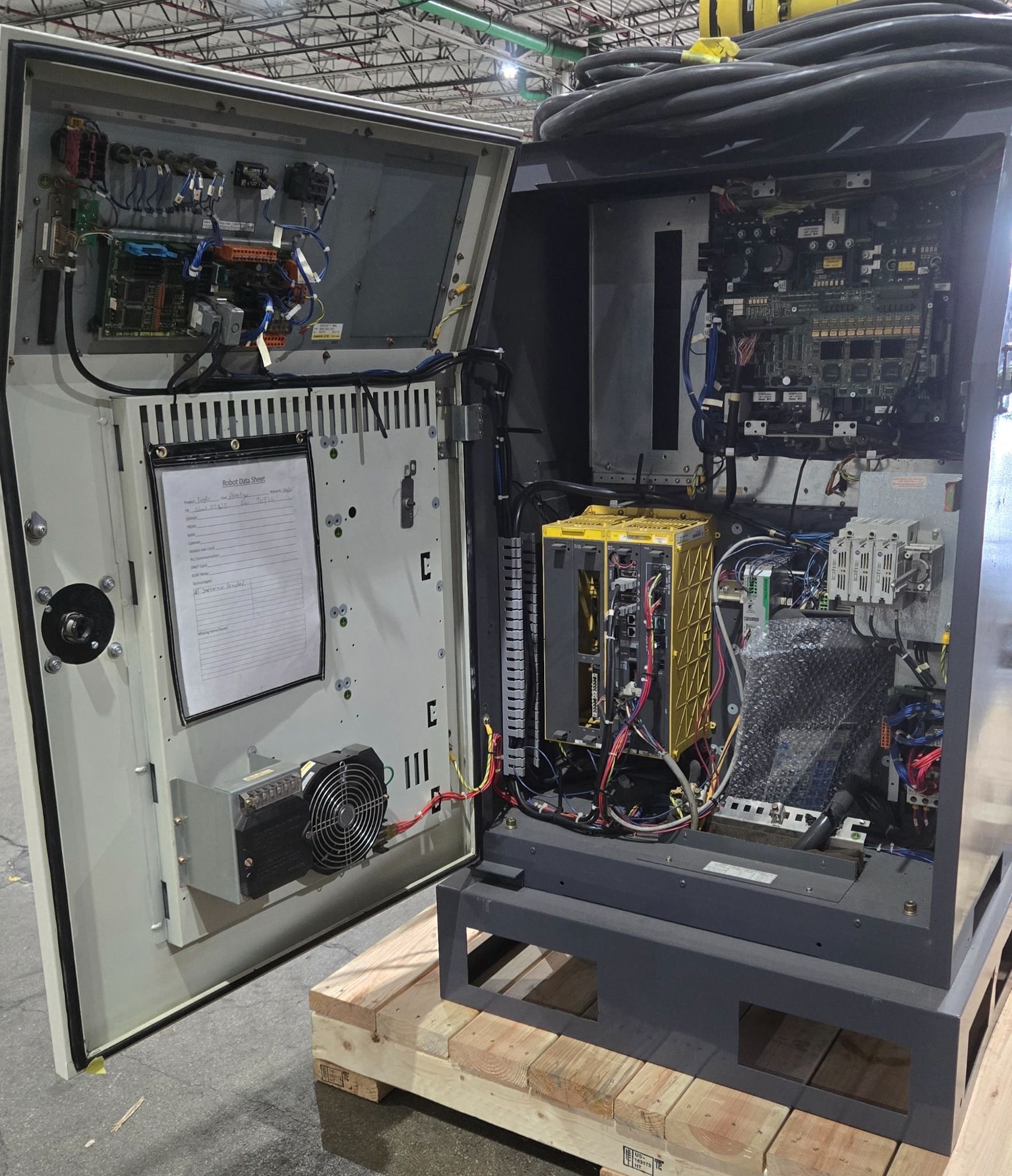 Fanuc R-2000iB/210F Complete with R-30iA Controller USED 12