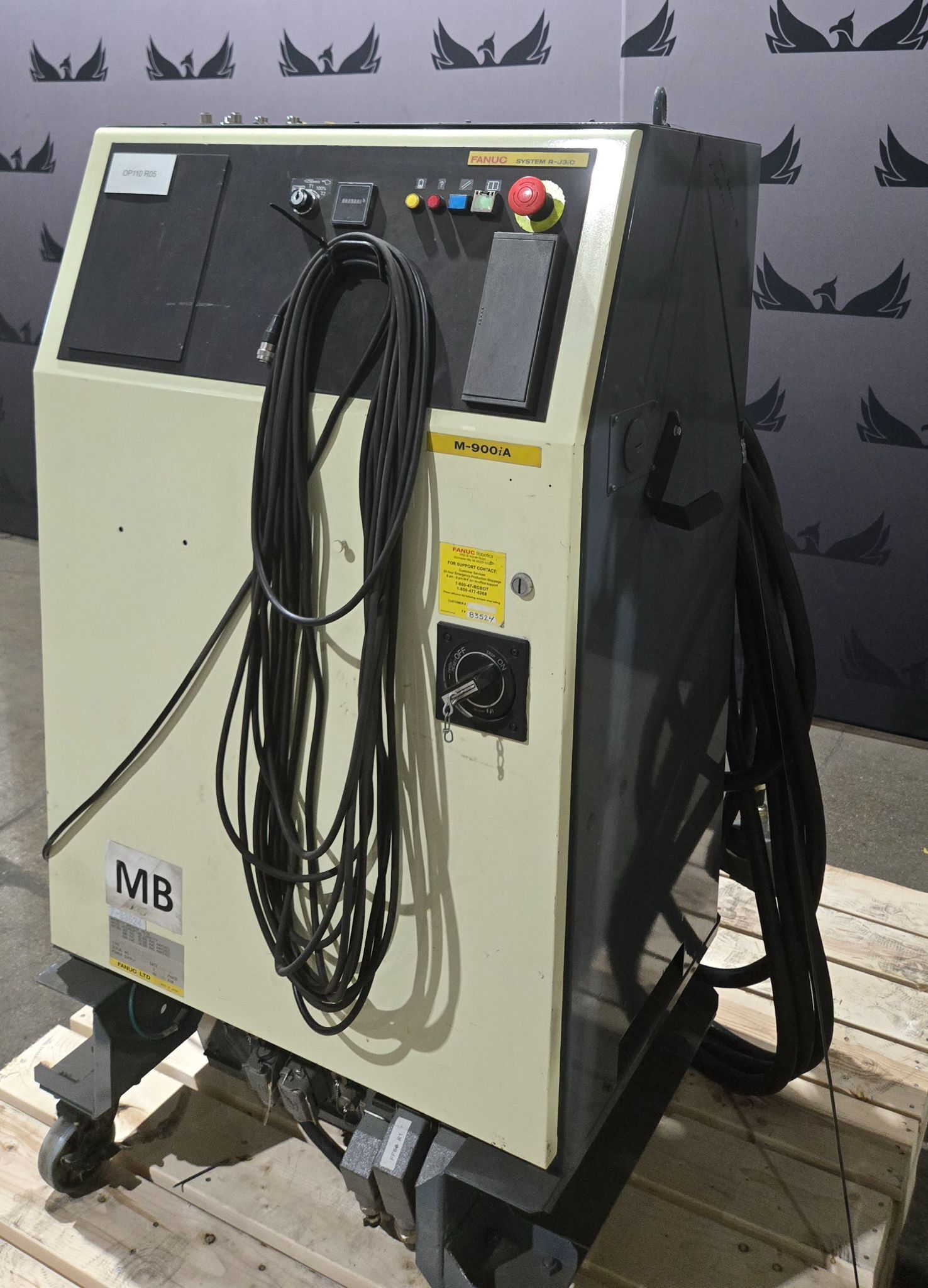 FANUC M900IA/350 Complete with R-J3iC Controller USED 9