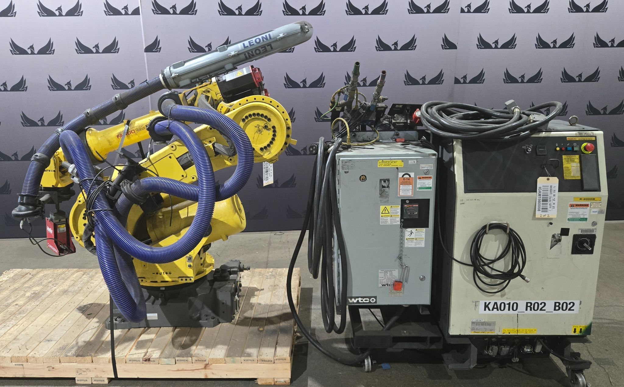 FANUC R-2000iB/165F Complete w/ R-30iA Controls USED 15