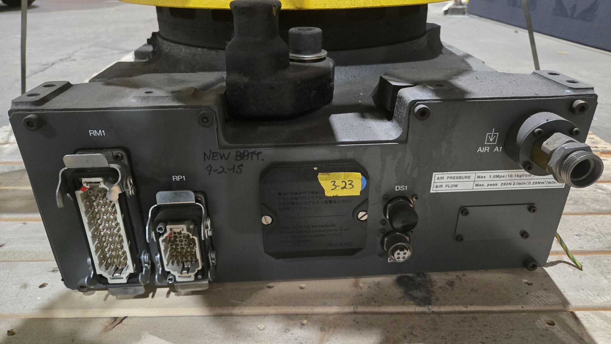 FANUC R-2000iB/165F Complete w/ R-30iA Controls USED 13