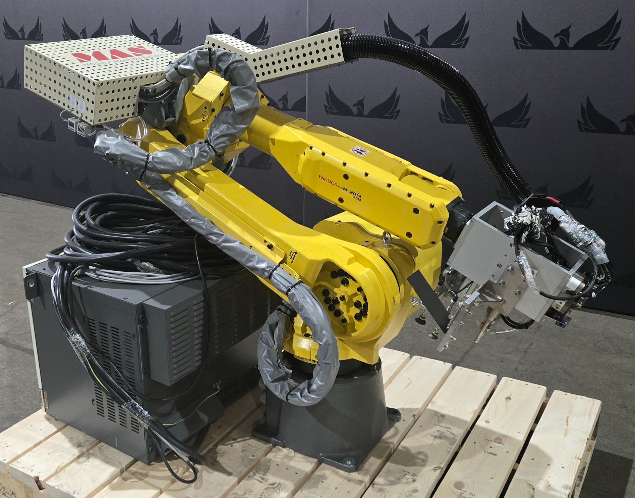 FANUC M‑20iA/35M Complete with R‑30iB Plus Controller USED 13