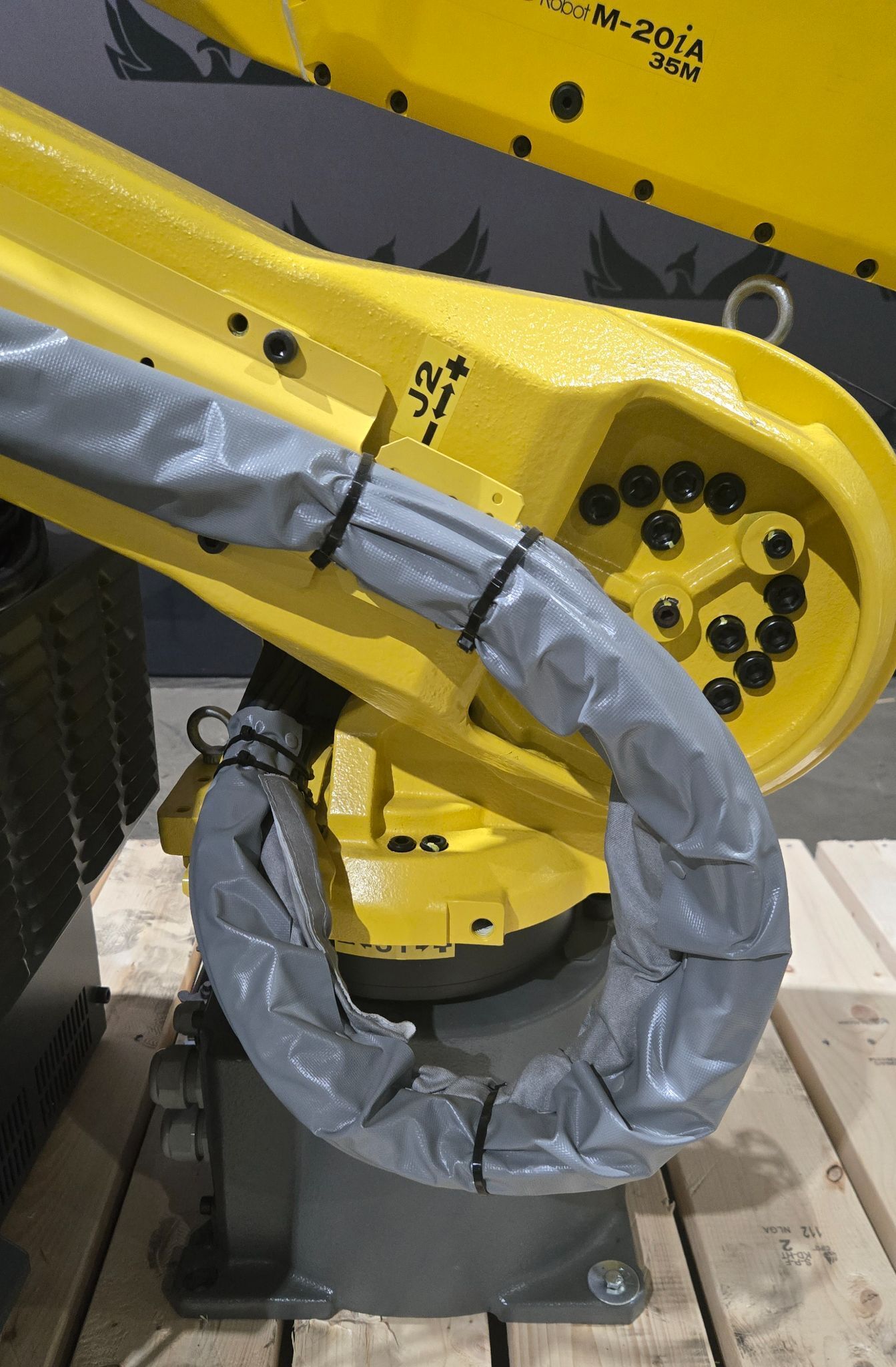 FANUC M‑20iA/35M Complete with R‑30iB Plus Controller USED 10