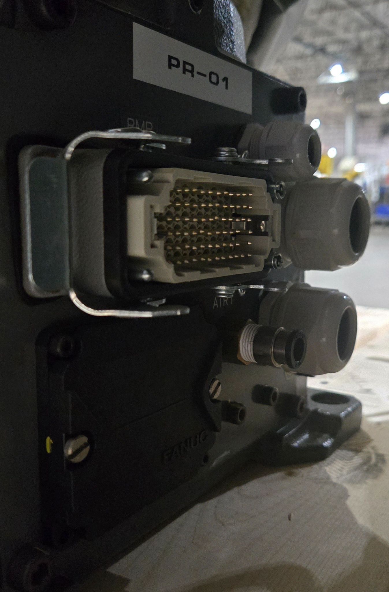 FANUC M‑20iA/35M Complete with R‑30iB Plus Controller USED 8