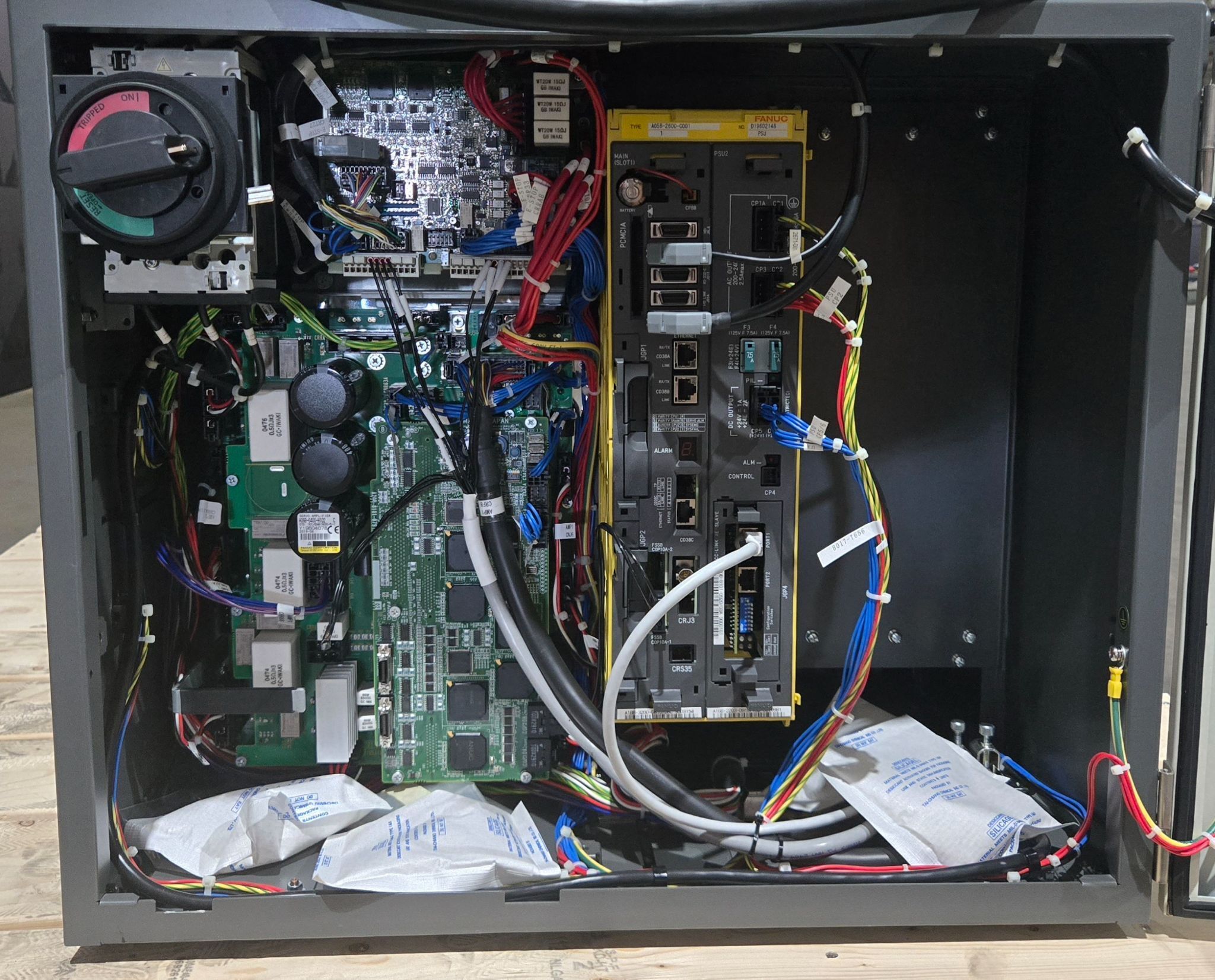 FANUC M‑20iA/35M Complete with R‑30iB Plus Controller USED 13