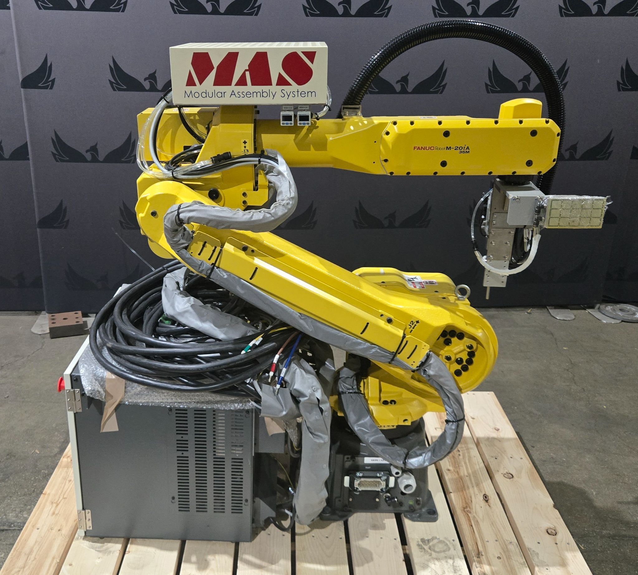 FANUC M‑20iA/35M Complete with R‑30iB Plus Controller USED 15
