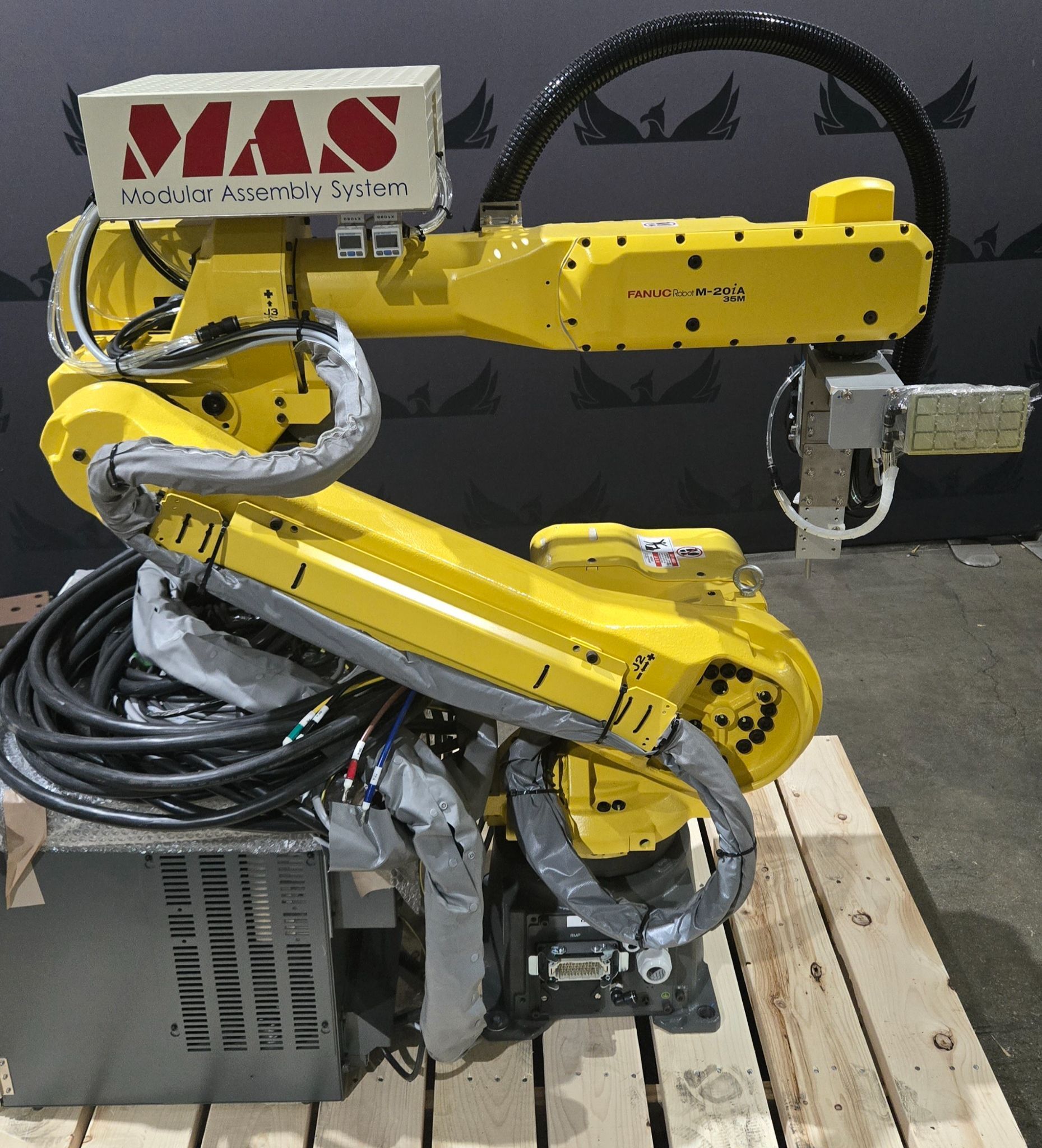 FANUC M‑20iA/35M Complete with R‑30iB Plus Controller USED 14