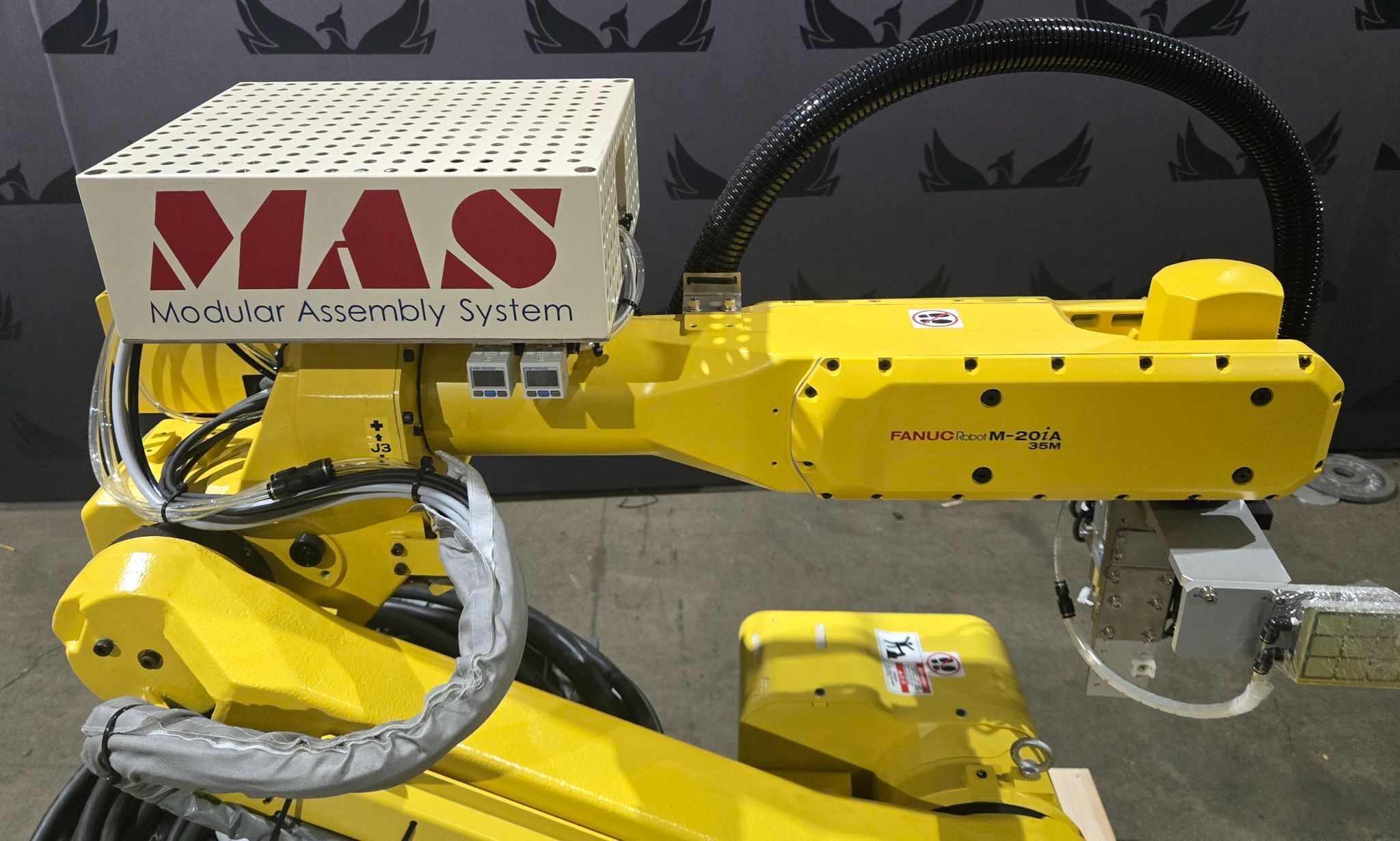 FANUC M‑20iA/35M Complete with R‑30iB Plus Controller USED 11