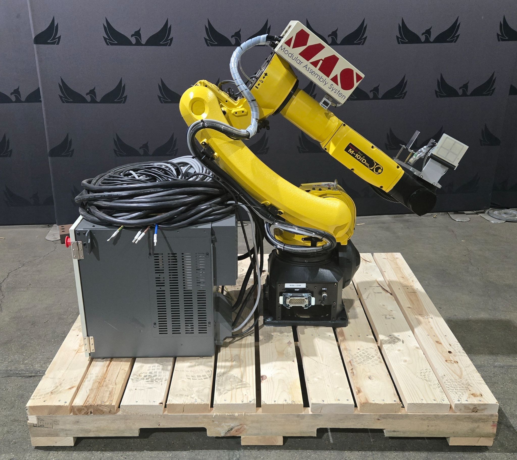 FANUC M‑10iD/10L Complete with R‑30iB Plus Controller USED 15