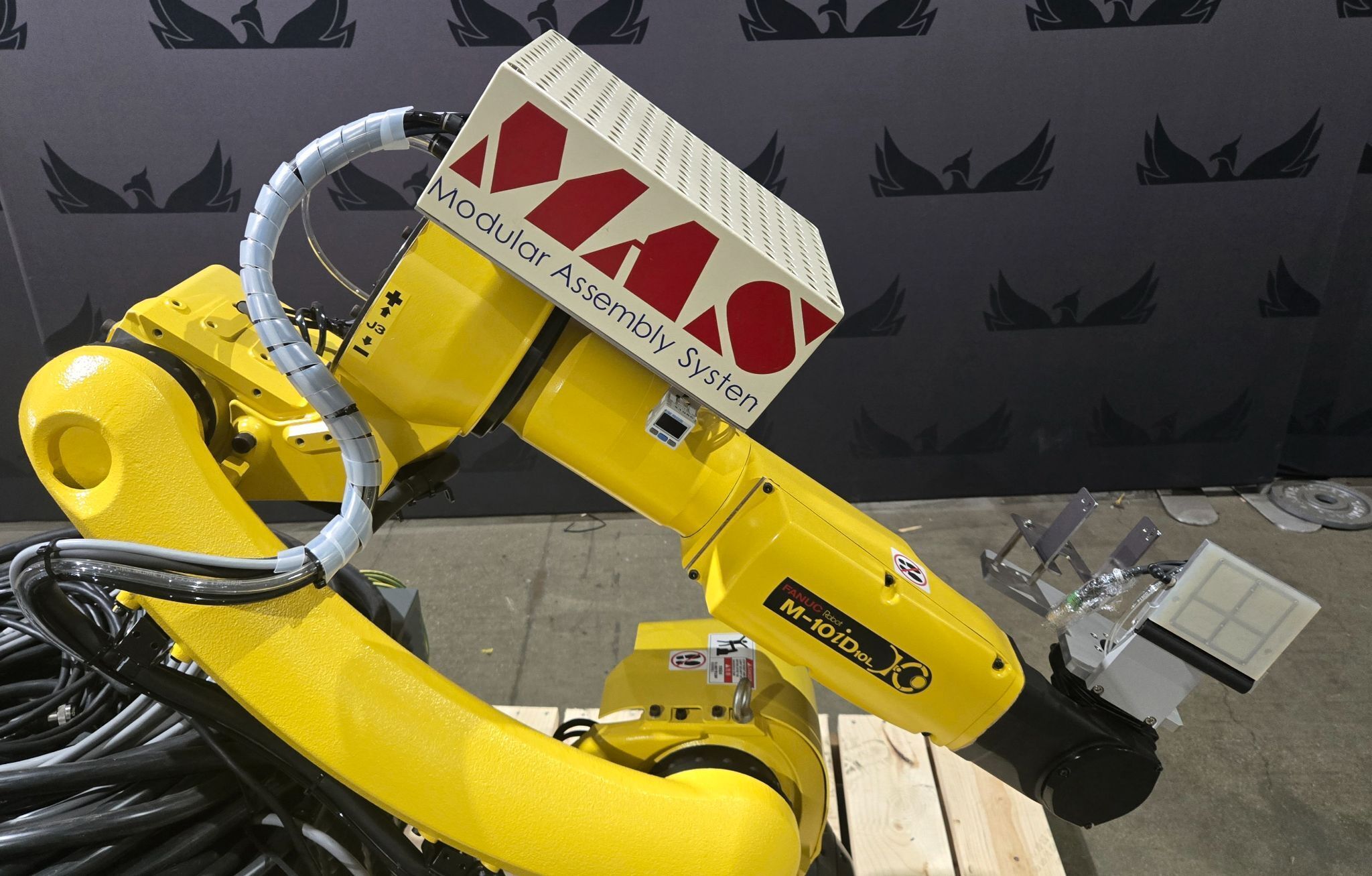 FANUC M‑10iD/10L Complete with R‑30iB Plus Controller USED 19