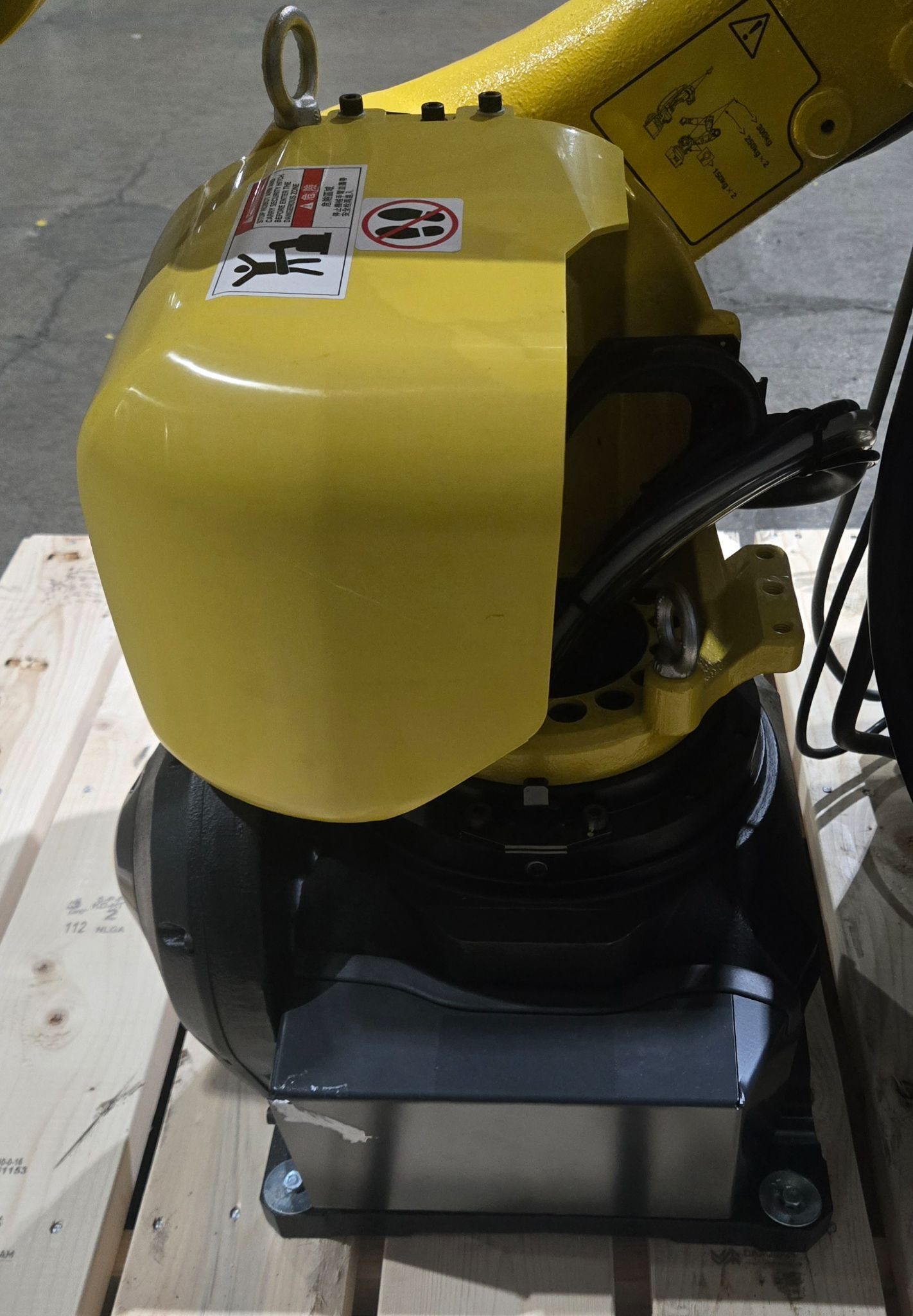 FANUC M‑10iD/10L Complete with R‑30iB Plus Controller USED 22