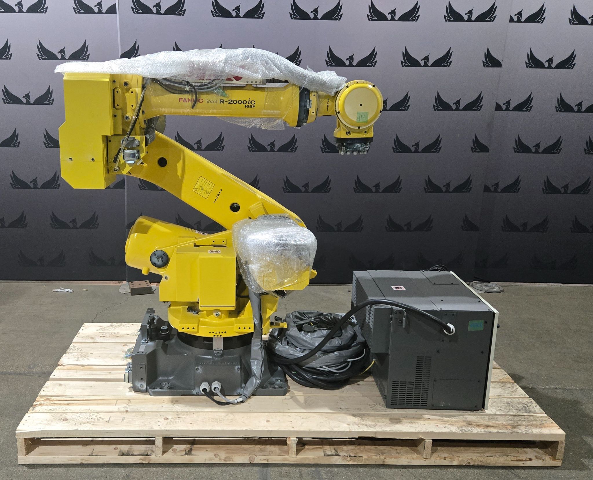 FANUC R‑2000iC/165F Complete with R‑30iB Plus Controller USED 16