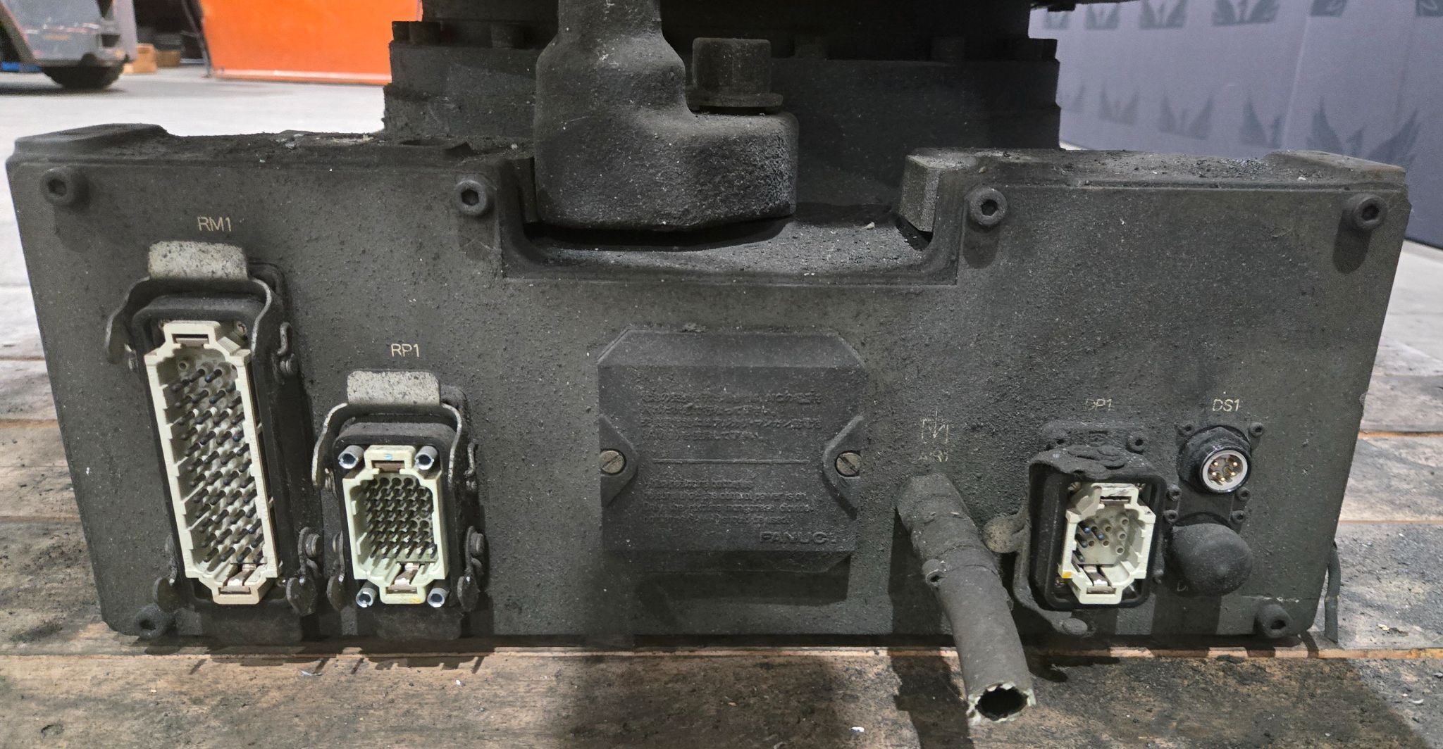 FANUC R-2000iA/165F w/ R-J3iB Controls USED AS-IS 6