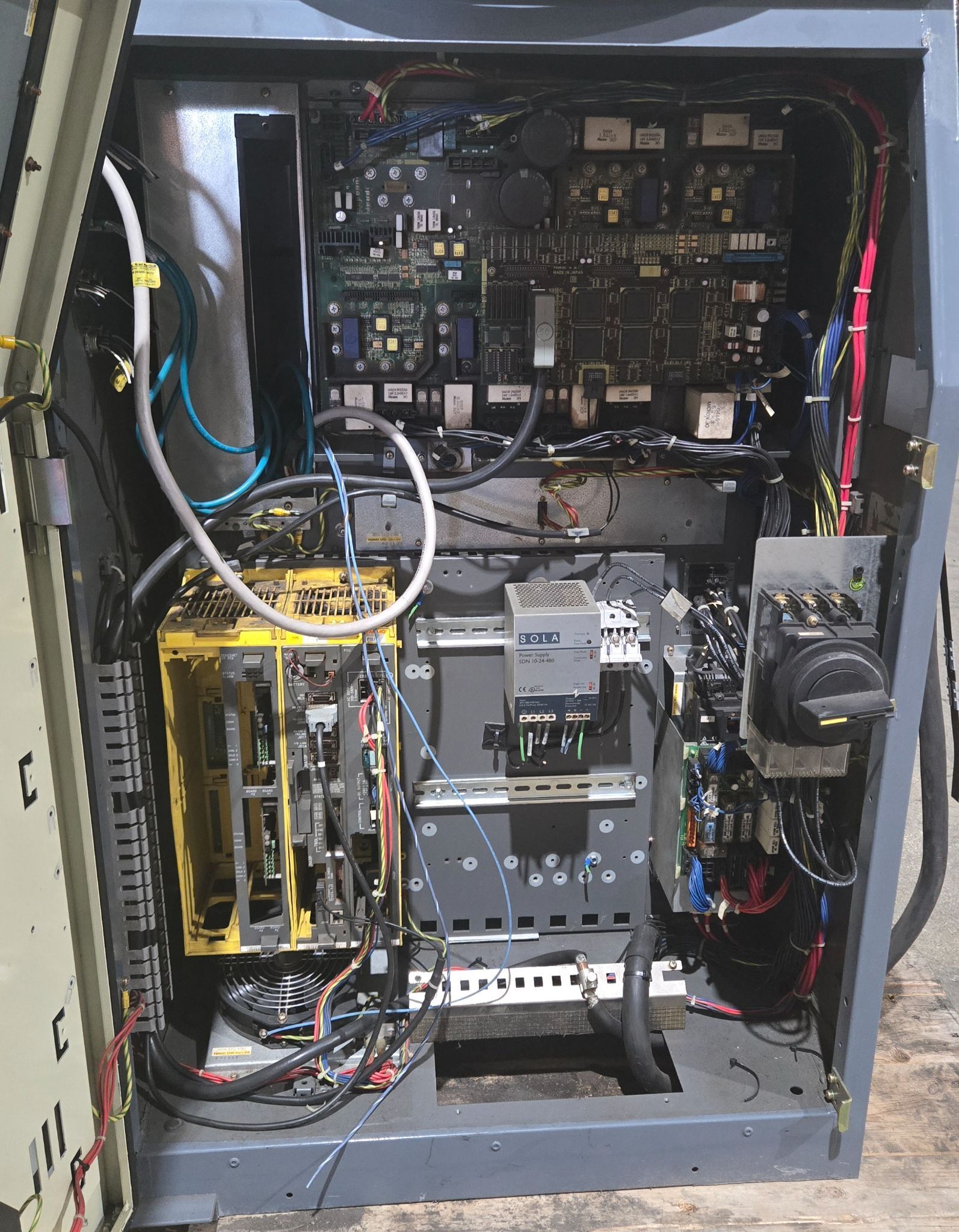 FANUC R-2000iA/165F w/ R-J3iB Controls USED AS-IS 12