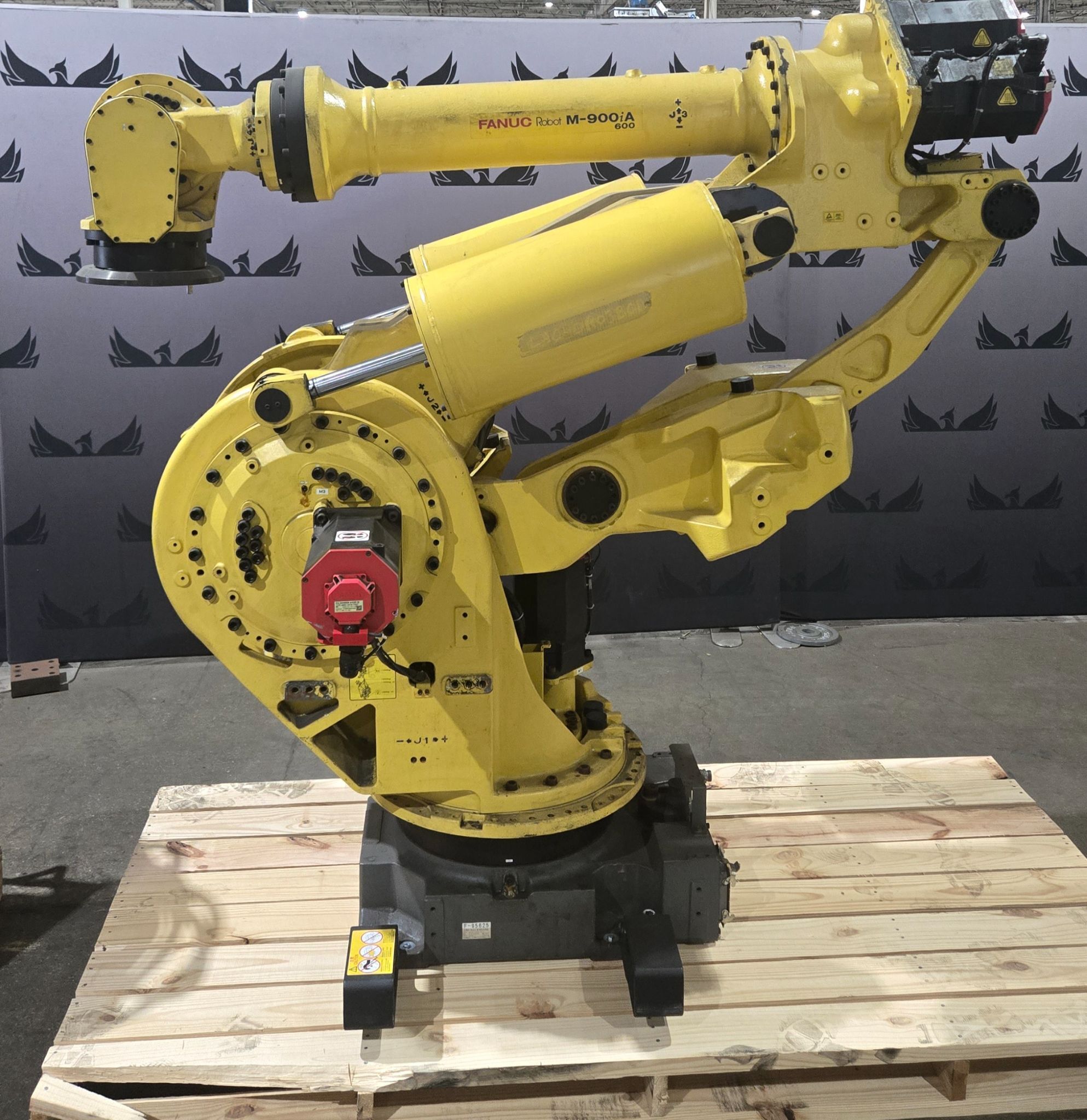 FANUC M-900iA/600 Complete with R-30iA Controller USED 1