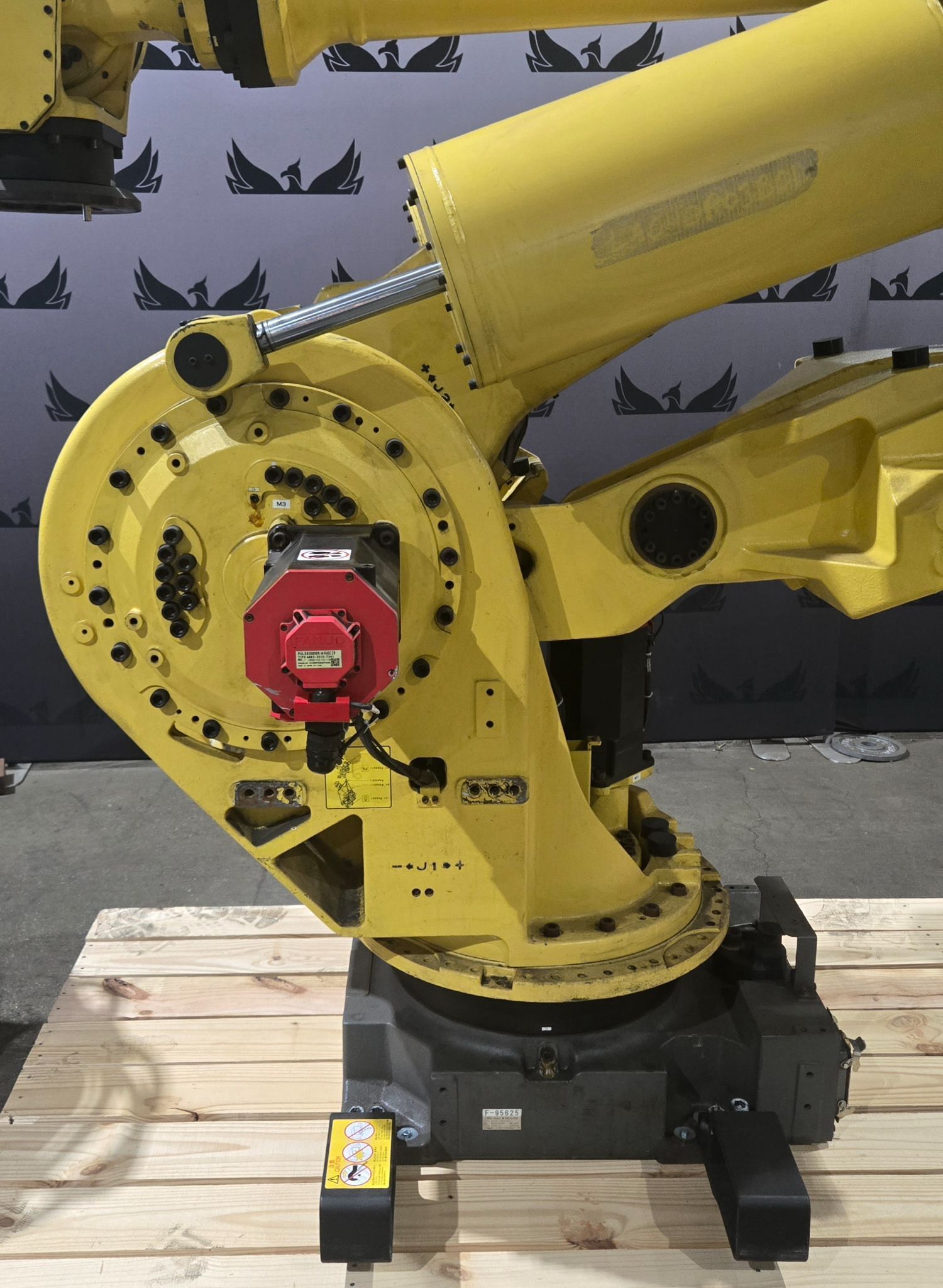 FANUC M-900iA/600 Complete with R-30iA Controller USED 4