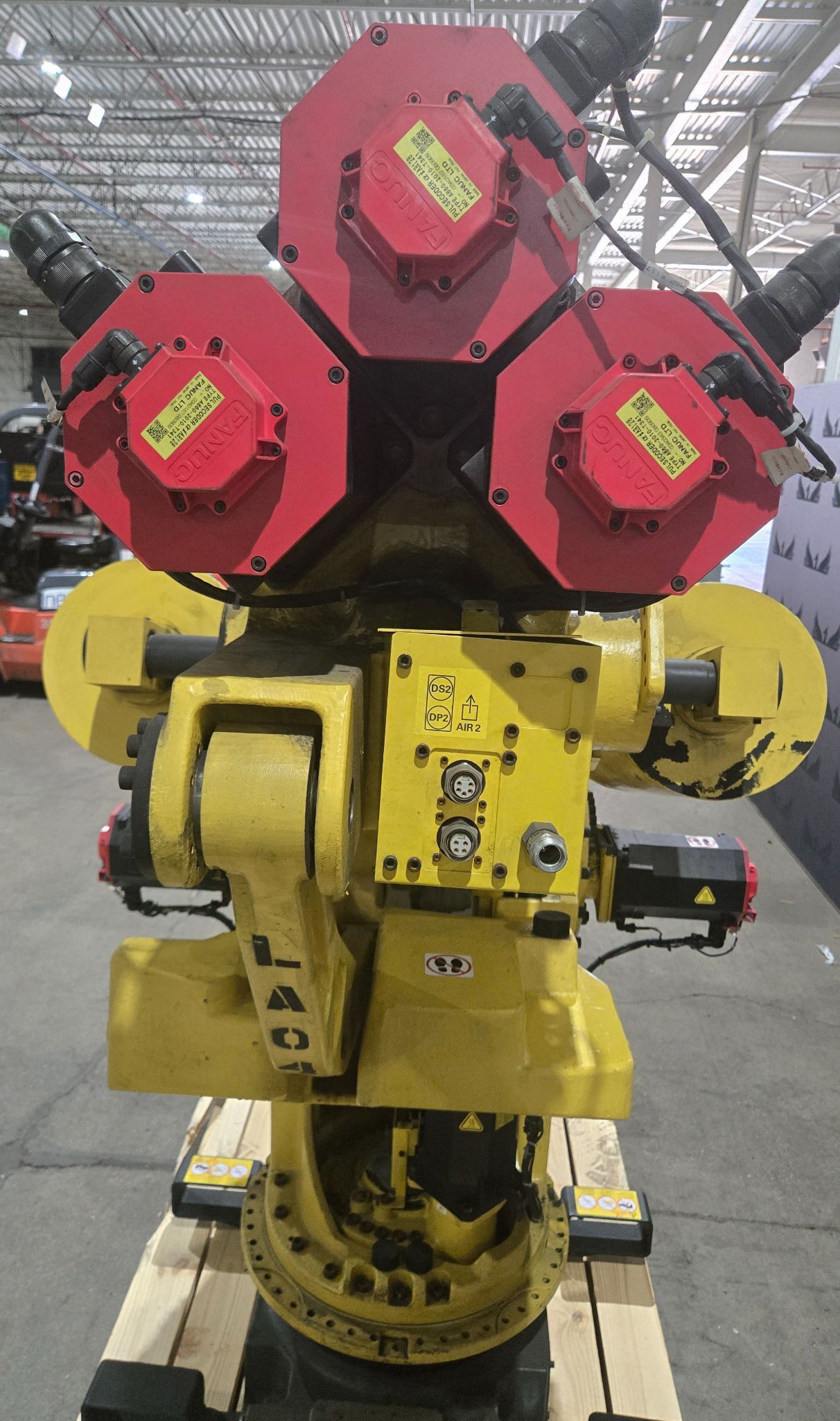 FANUC M-900iA/600 Complete with R-30iA Controller USED 5
