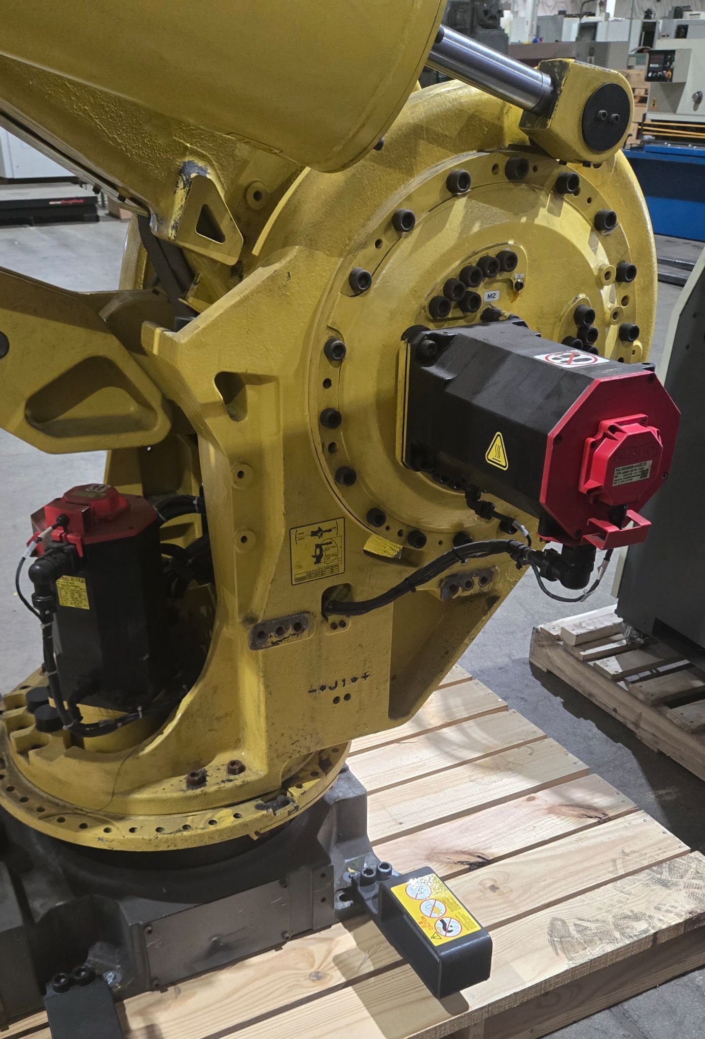 FANUC M-900iA/600 Complete with R-30iA Controller USED 6