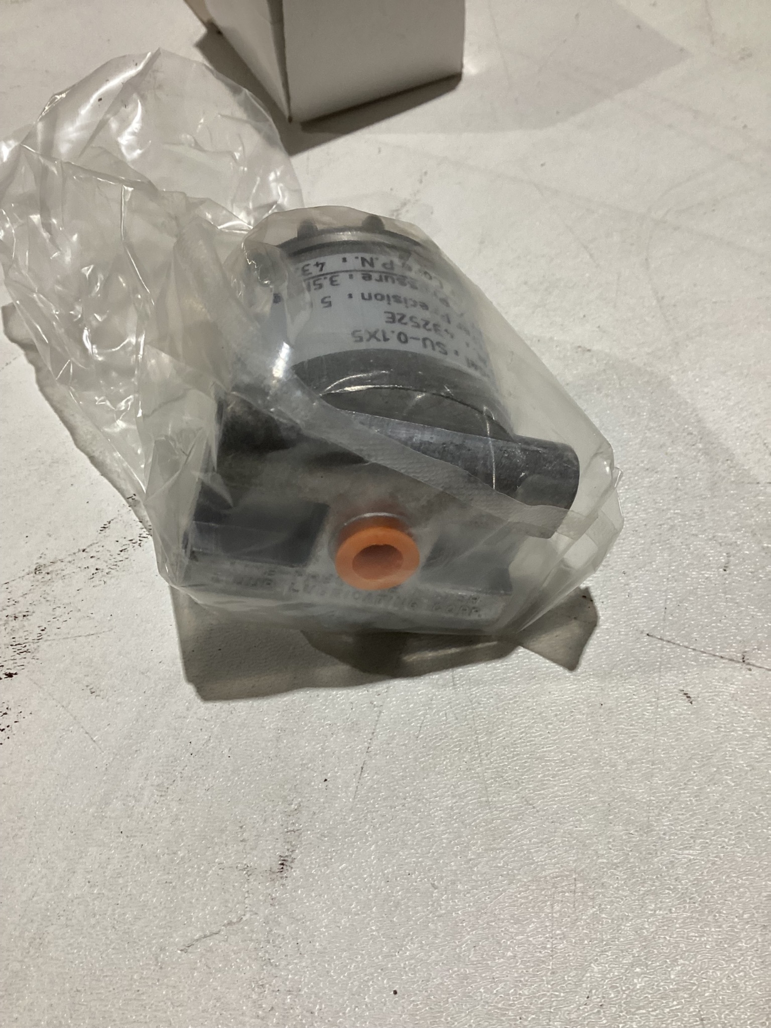 FILTER CORE LINE PRESSURE FILTER SU-0.1x5 NEW 1