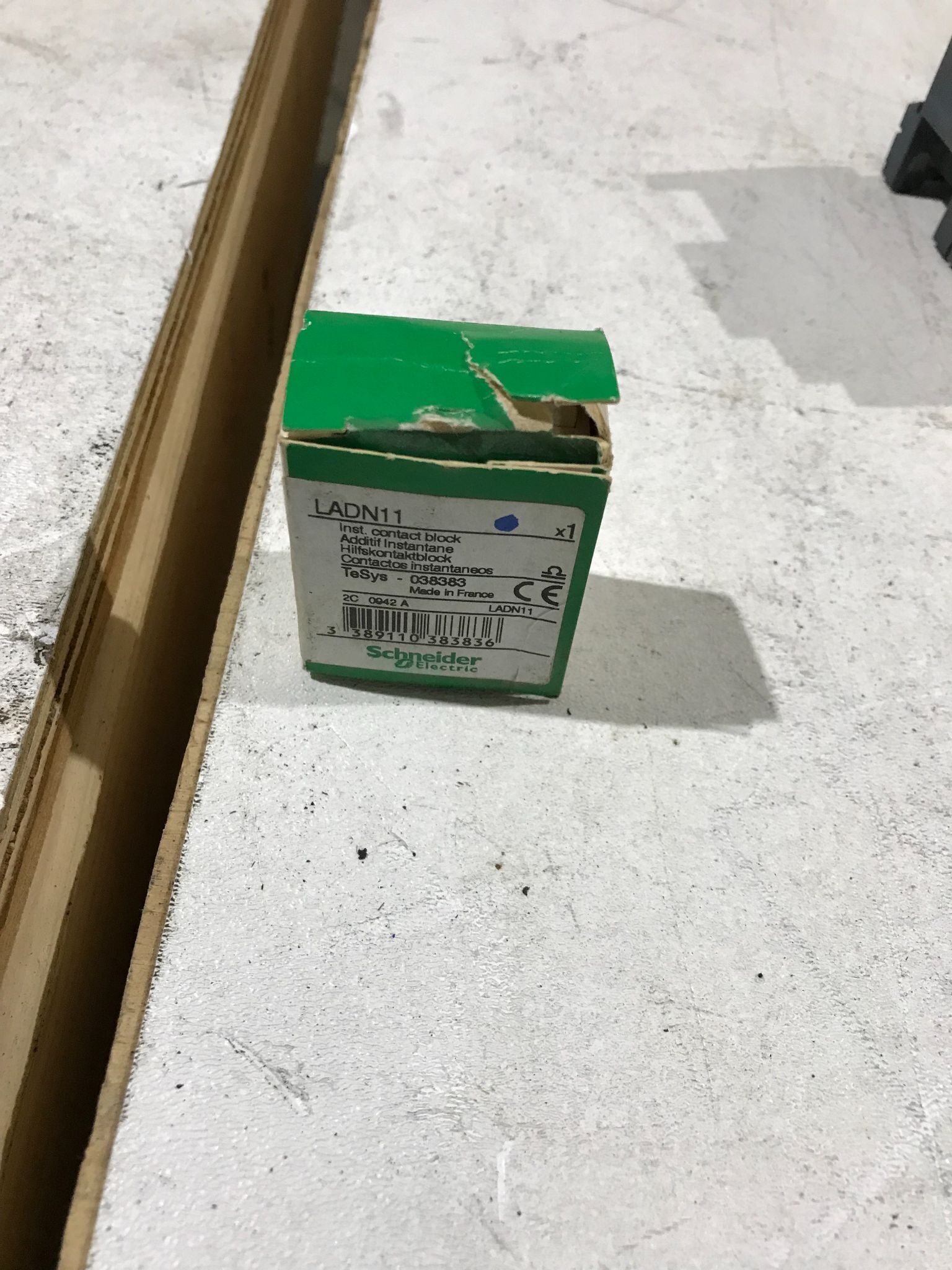 Schneider Electric LADN11 Auxiliary Contact Block NEW 1