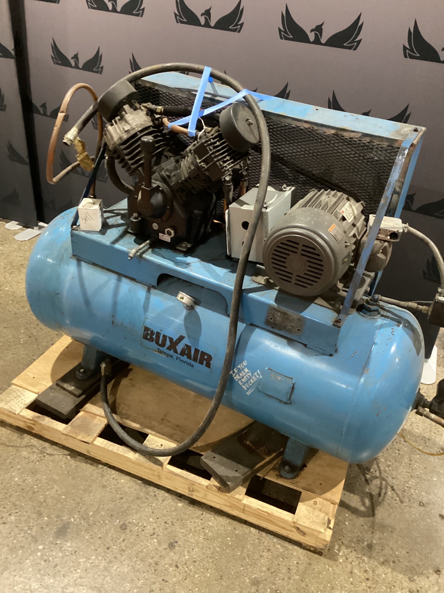 SPEEDAIRE 5Z405C 5 HP Industrial Air Compressor w/ BUXAIR 80‑Gal Tank AS-IS 11