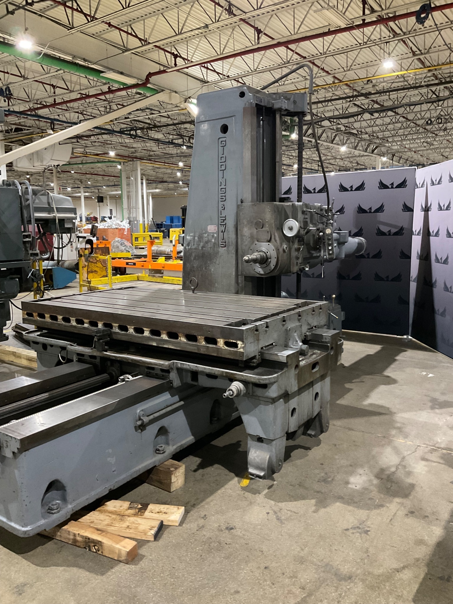 GIDDINGS & LEWIS 350-T HORIZONTAL BORING MILL USED 9