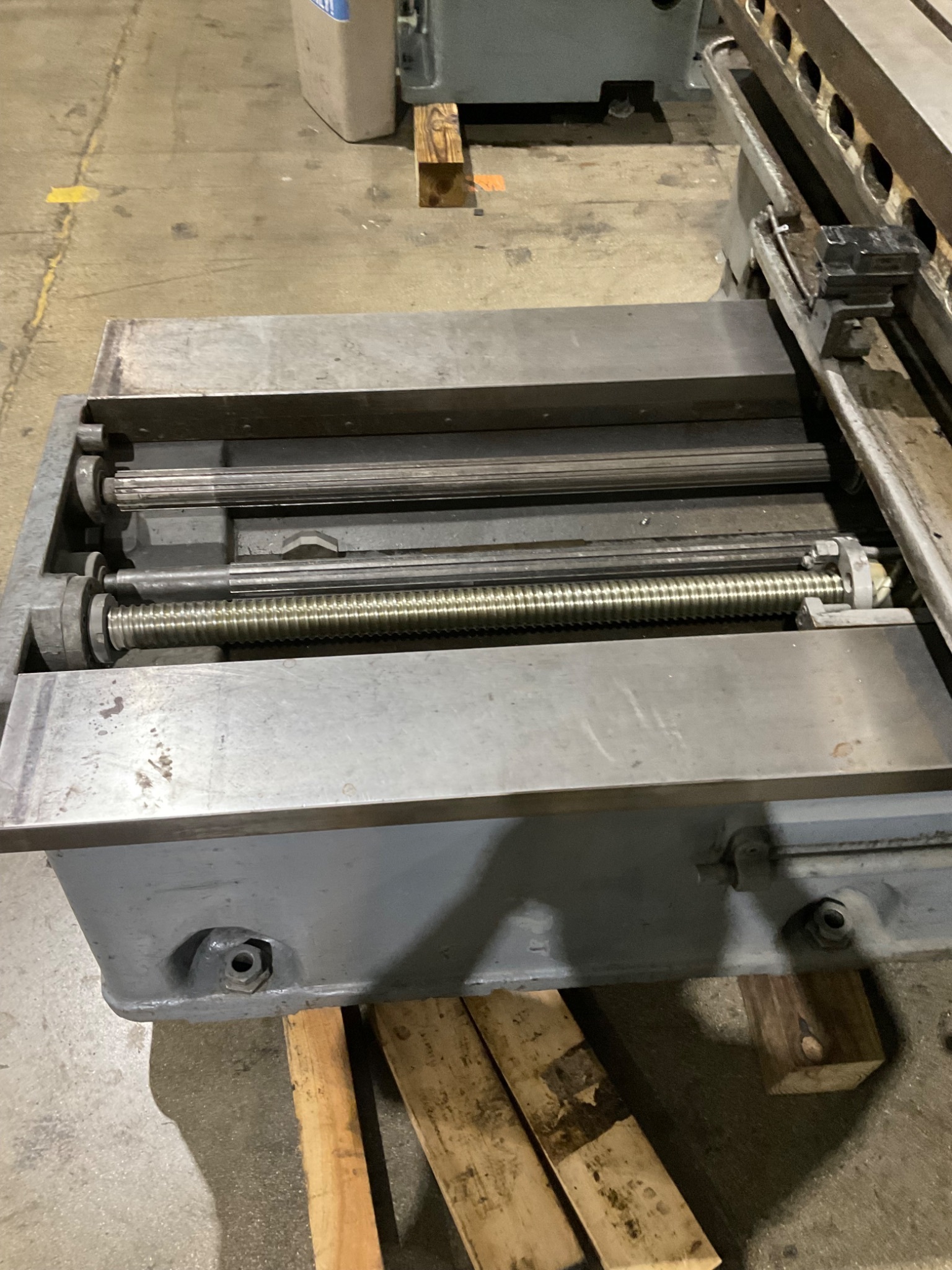 GIDDINGS & LEWIS 350-T HORIZONTAL BORING MILL USED 8