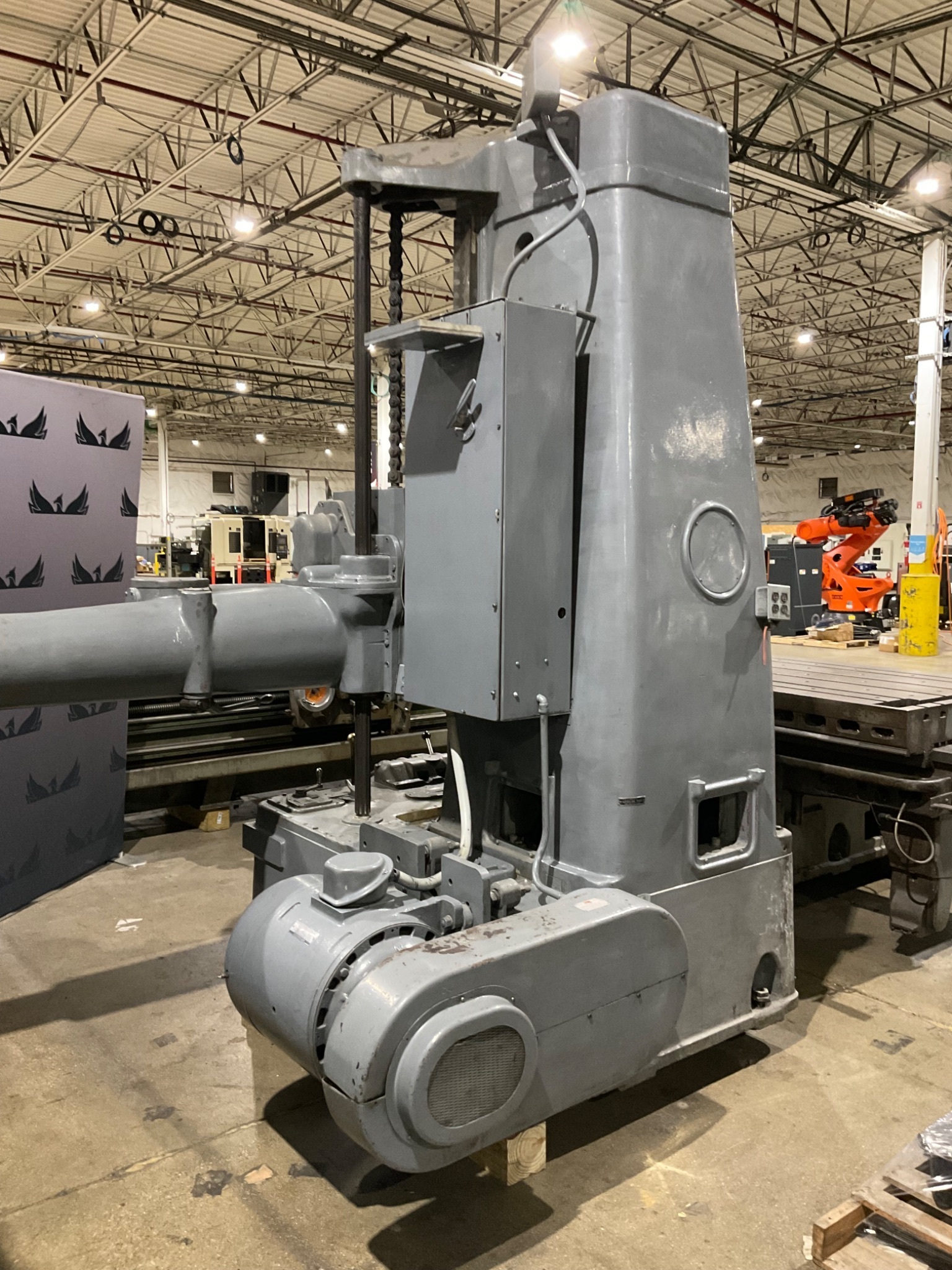 GIDDINGS & LEWIS 350-T HORIZONTAL BORING MILL USED 12