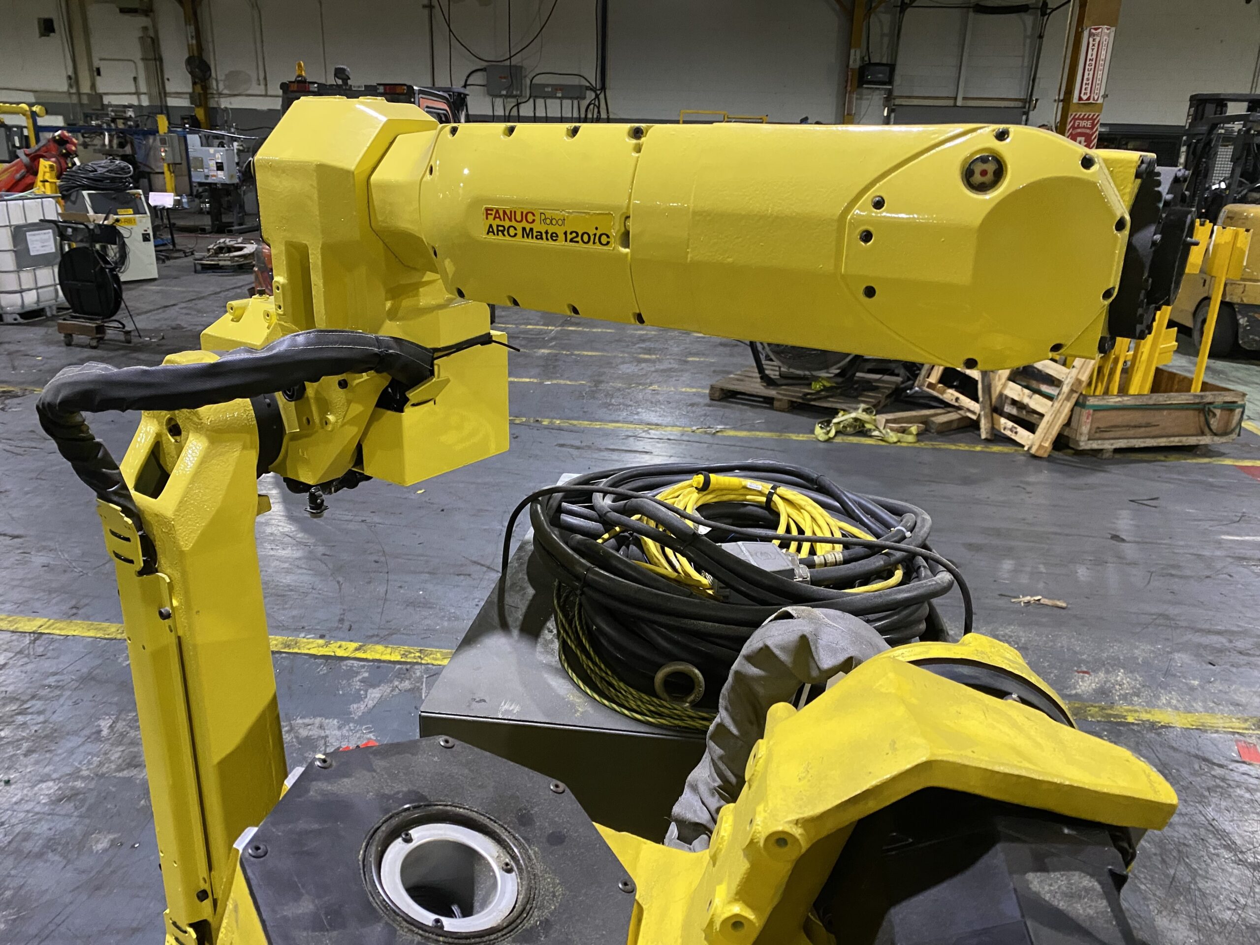 Fanuc ArcMate 120iC Complete with R‑30iA Controller REFURBISHED 1