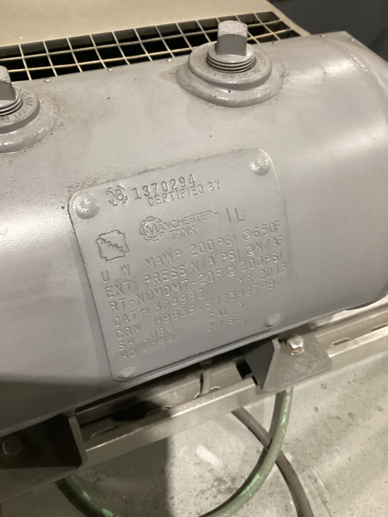 AIR QUALITY ENGINEERING AQE4000 FUME EXTRACTOR USED 12