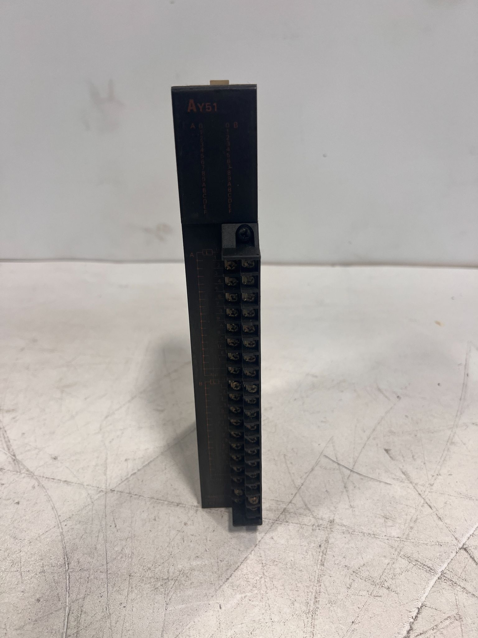 Mitsubishi AY51 MELSEC-A Digital Output Module USED 0