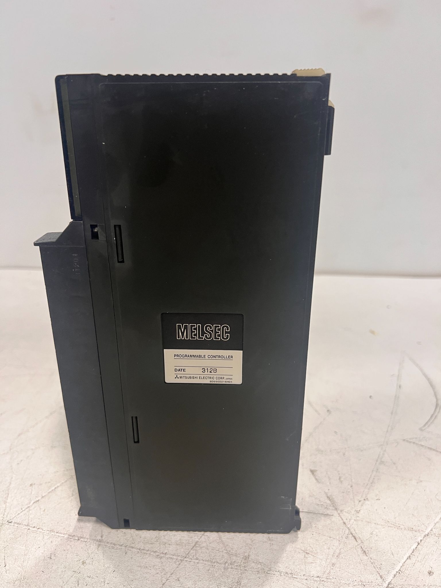 Mitsubishi AY51 MELSEC-A Digital Output Module USED 1