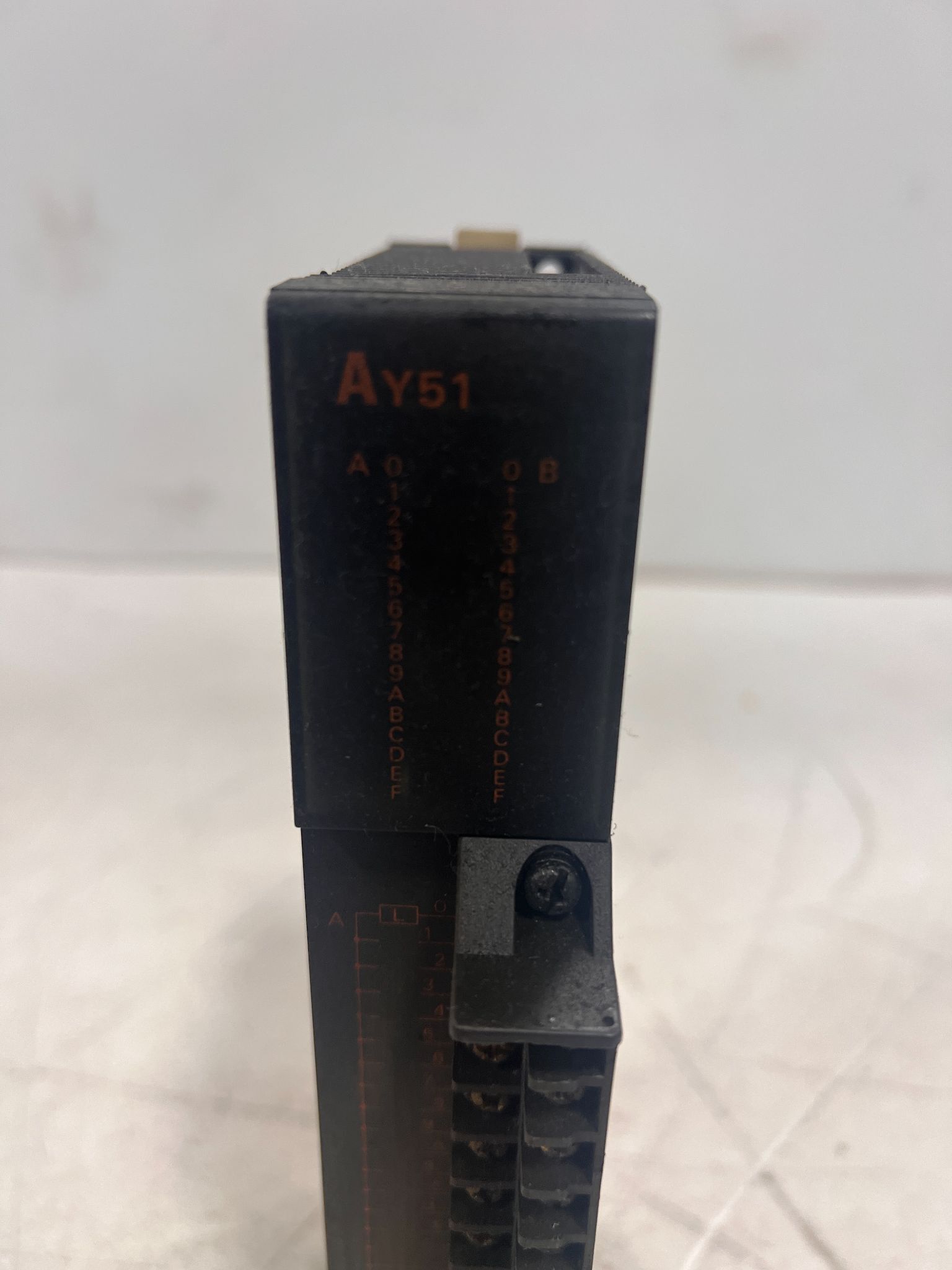 Mitsubishi AY51 MELSEC-A Digital Output Module USED 3