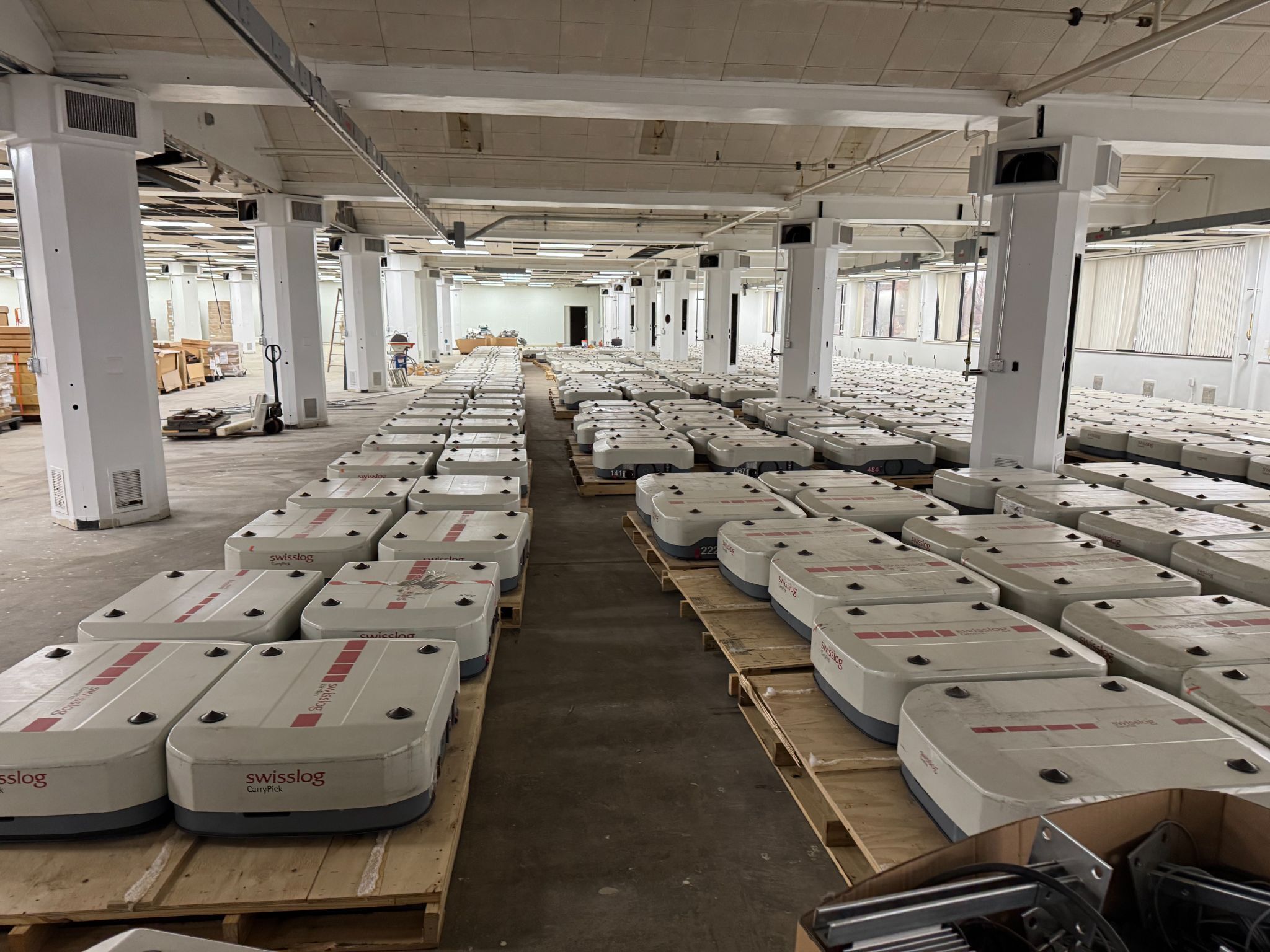 KUKA AGVs - SOLD IN LOTS OF 10 - MODEL KMP600 BATTERIES AND CHARGER INCLUDED 19