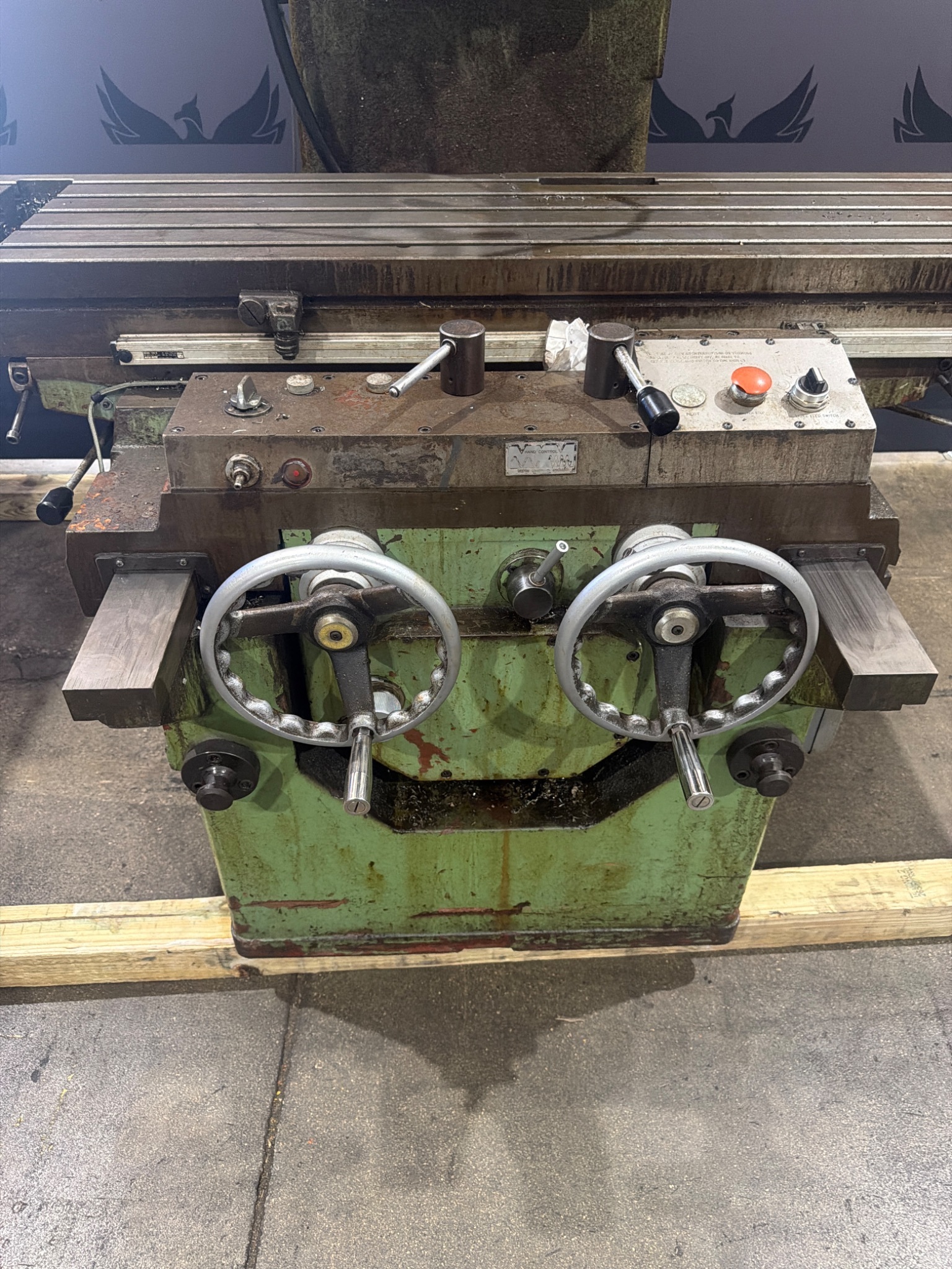 Sharp KMA-1 Vertical Milling Machine with DRO USED 2