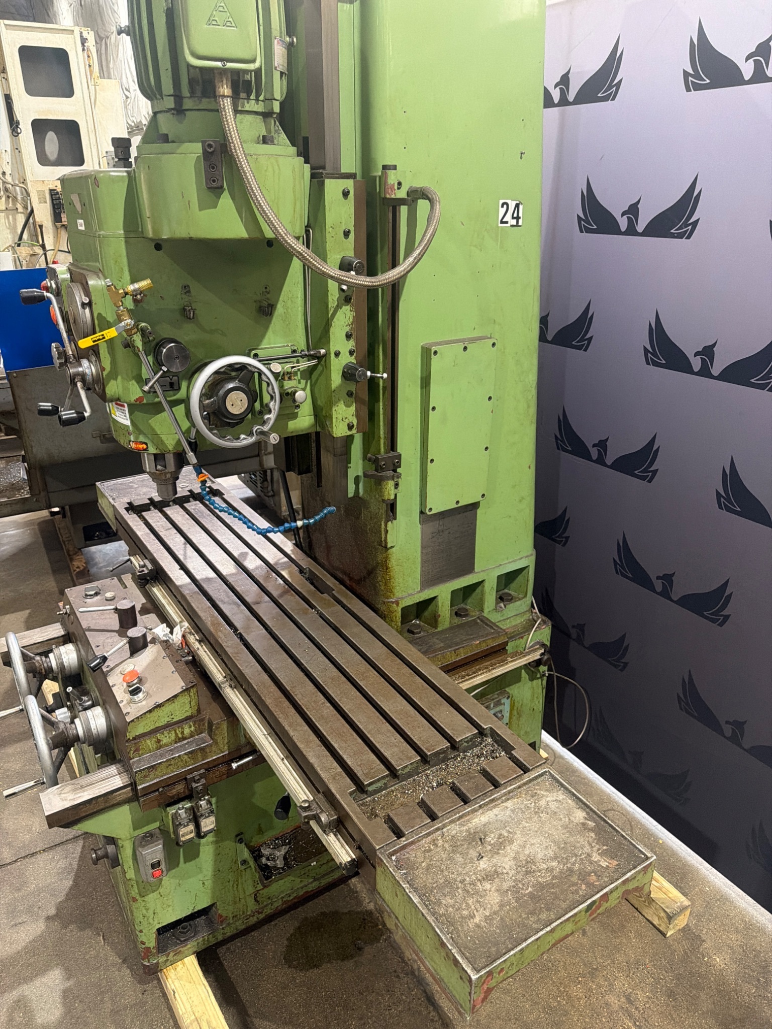 Sharp KMA-1 Vertical Milling Machine with DRO USED 4