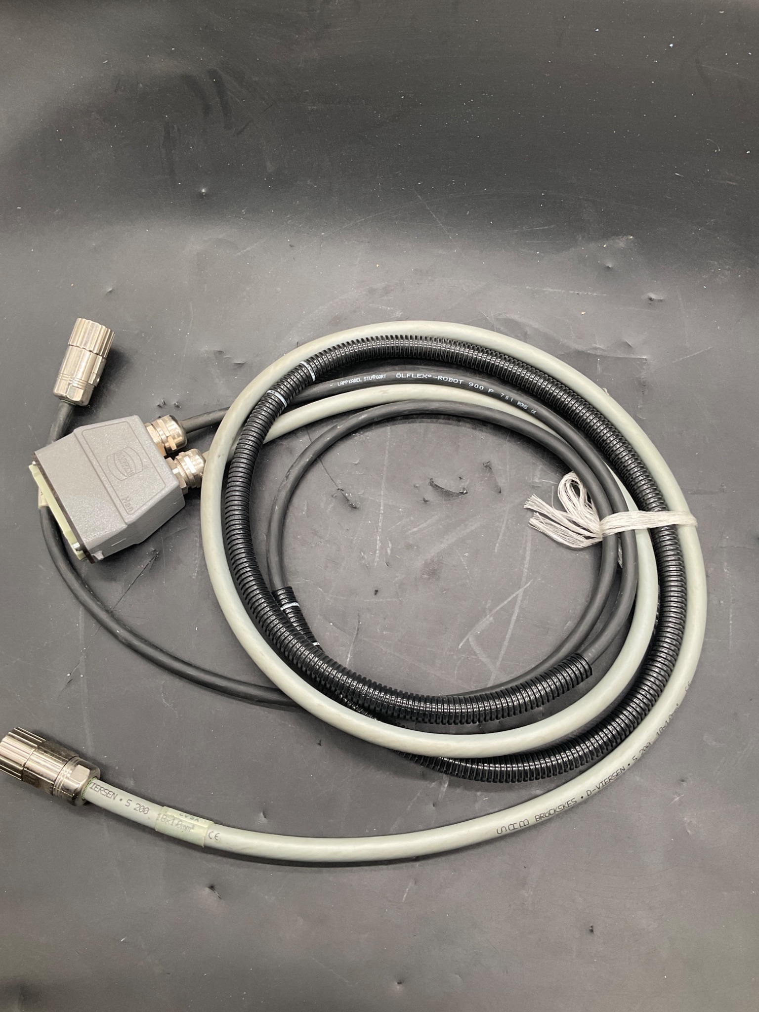 Lapp ÖLFLEX ROBOT 900 P 7G1 / D-Viersen S 200 18x1.0mm² Robot Cable Assembly NEW 0