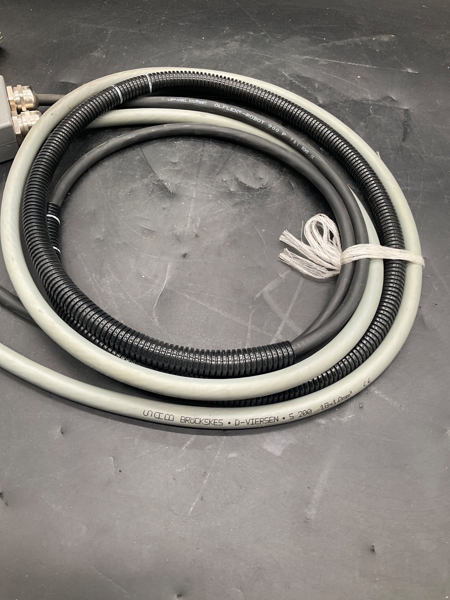 Lapp ÖLFLEX ROBOT 900 P 7G1 / D-Viersen S 200 18x1.0mm² Robot Cable Assembly NEW 2