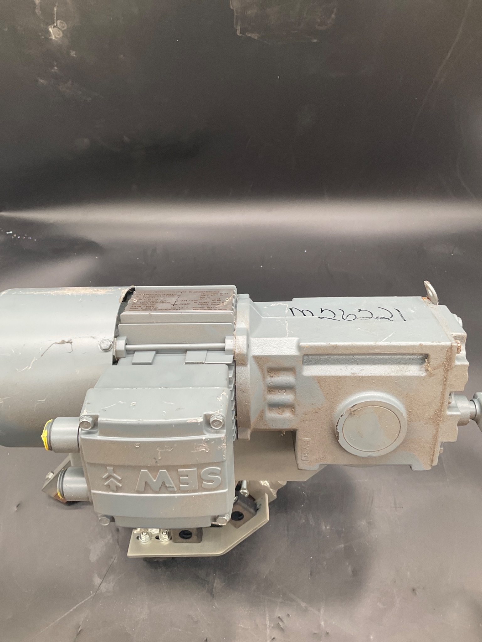 SEW-Eurodrive HW30 DT71D6/BMG/IS Gearmotor USED 1