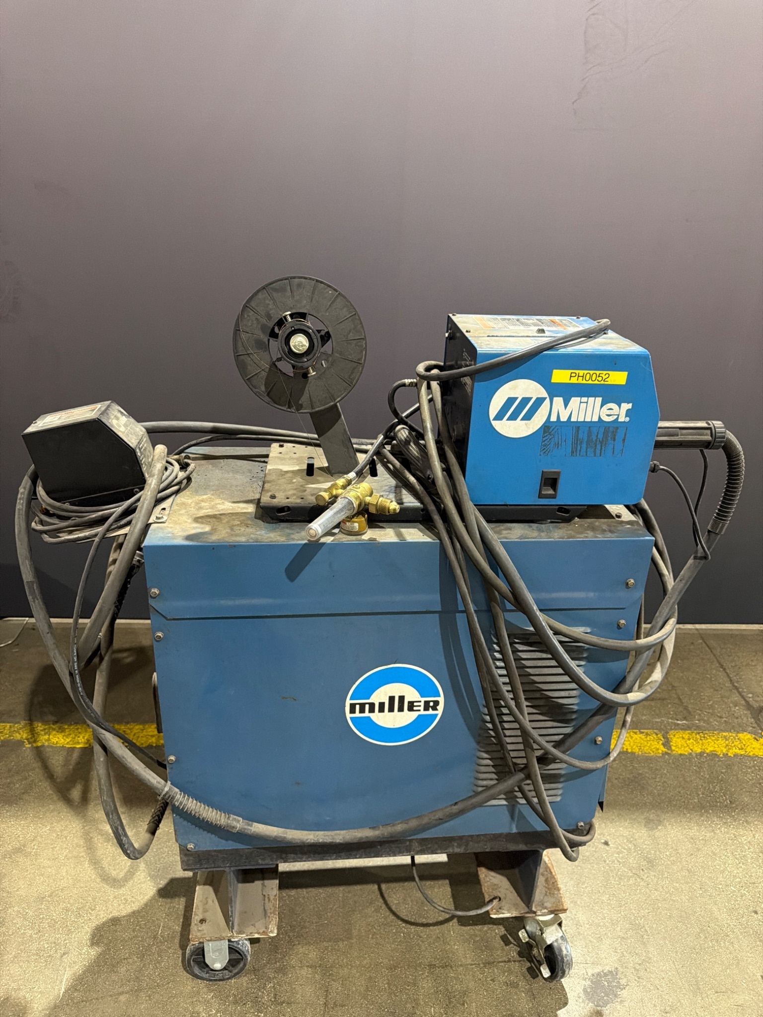 Miller CP-300(S) Constant Potential DC Arc Welding Power Source With 22A Wire Feeder USED 0