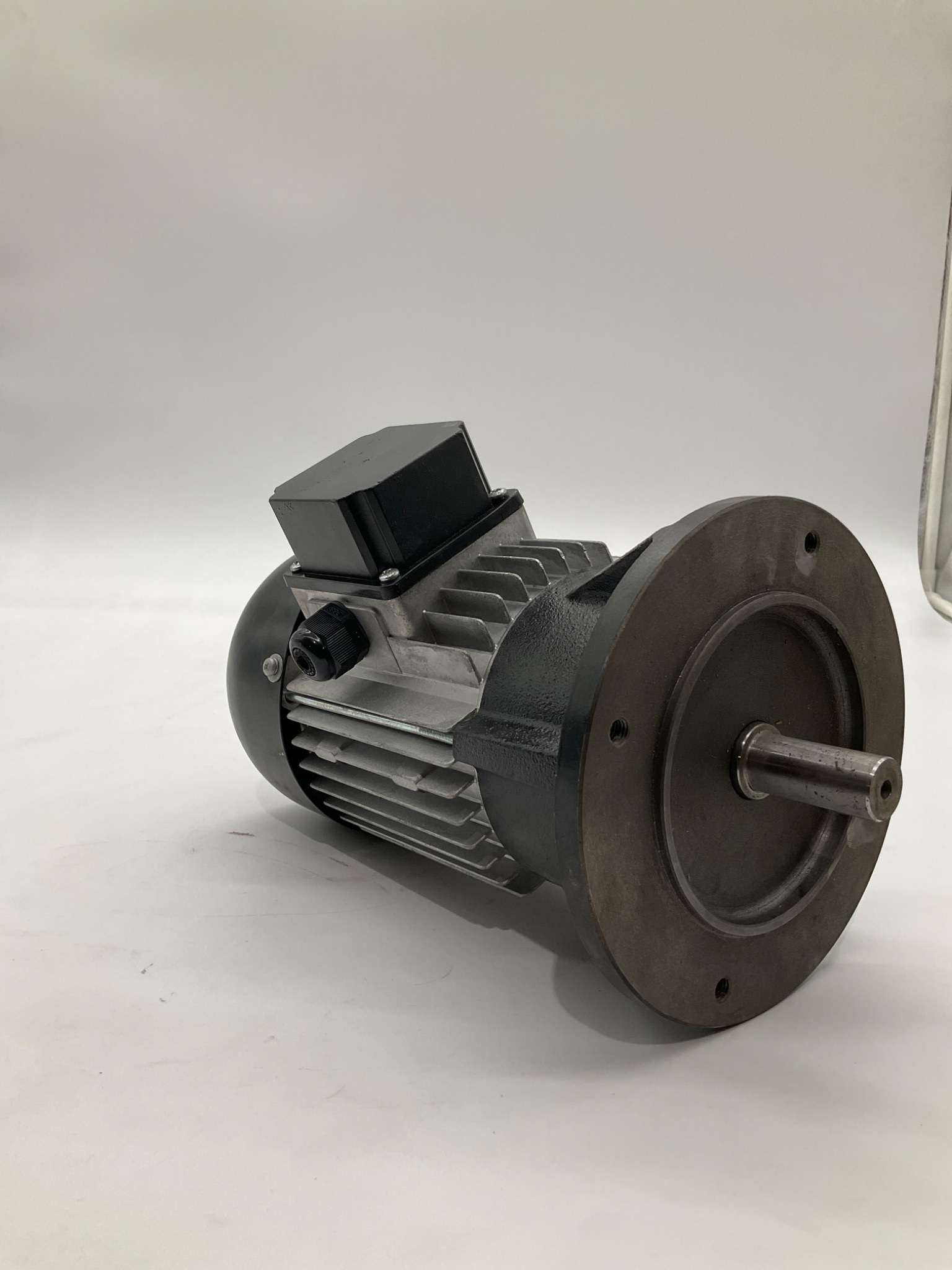 WOLONG ELECTRIC ATOM-715-4 Three-Phase Asynchronous Motor For Cutting Machine USED 4